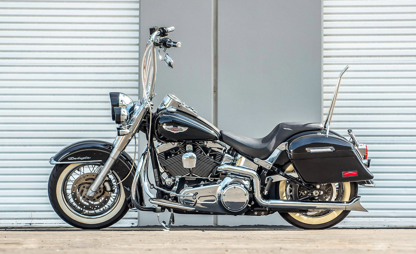 44L - Lamellar Stallion Extra Large Painted Motocicleta Hard Alforjas para Harley Softail Deluxe FLSTN/I