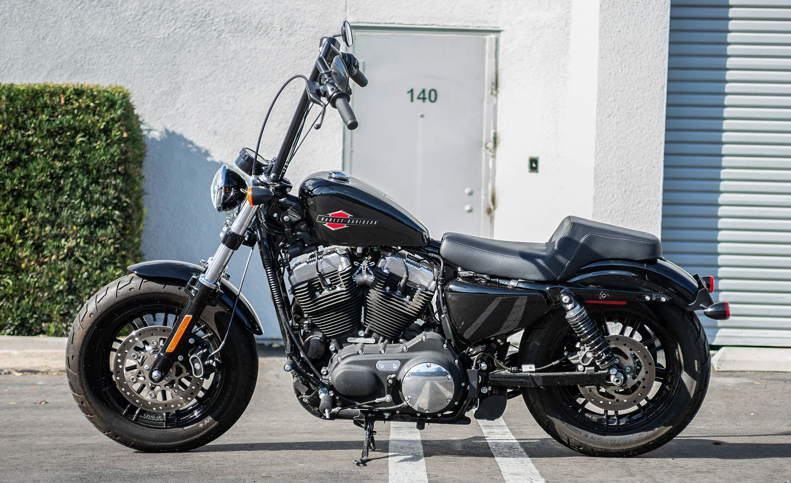 Viking License Plate and Turn Signal Relocation Kit para Harley Sportster (Side Mount Licence Plate)