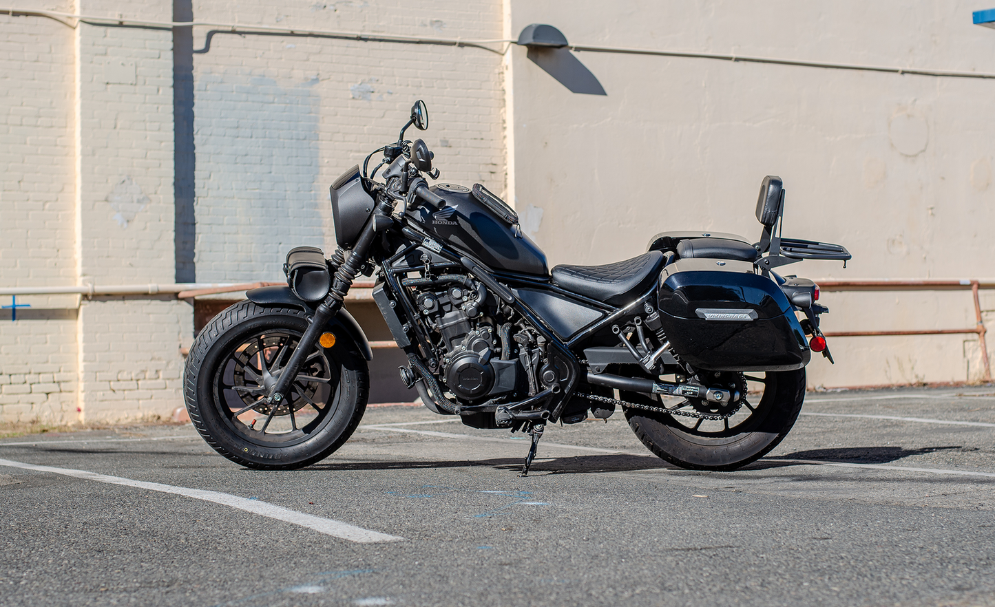 36L - Lamellar Raven Extra Large Honda Rebel 300 Shock Cut-out Painted Motocicleta Hard Alforjas