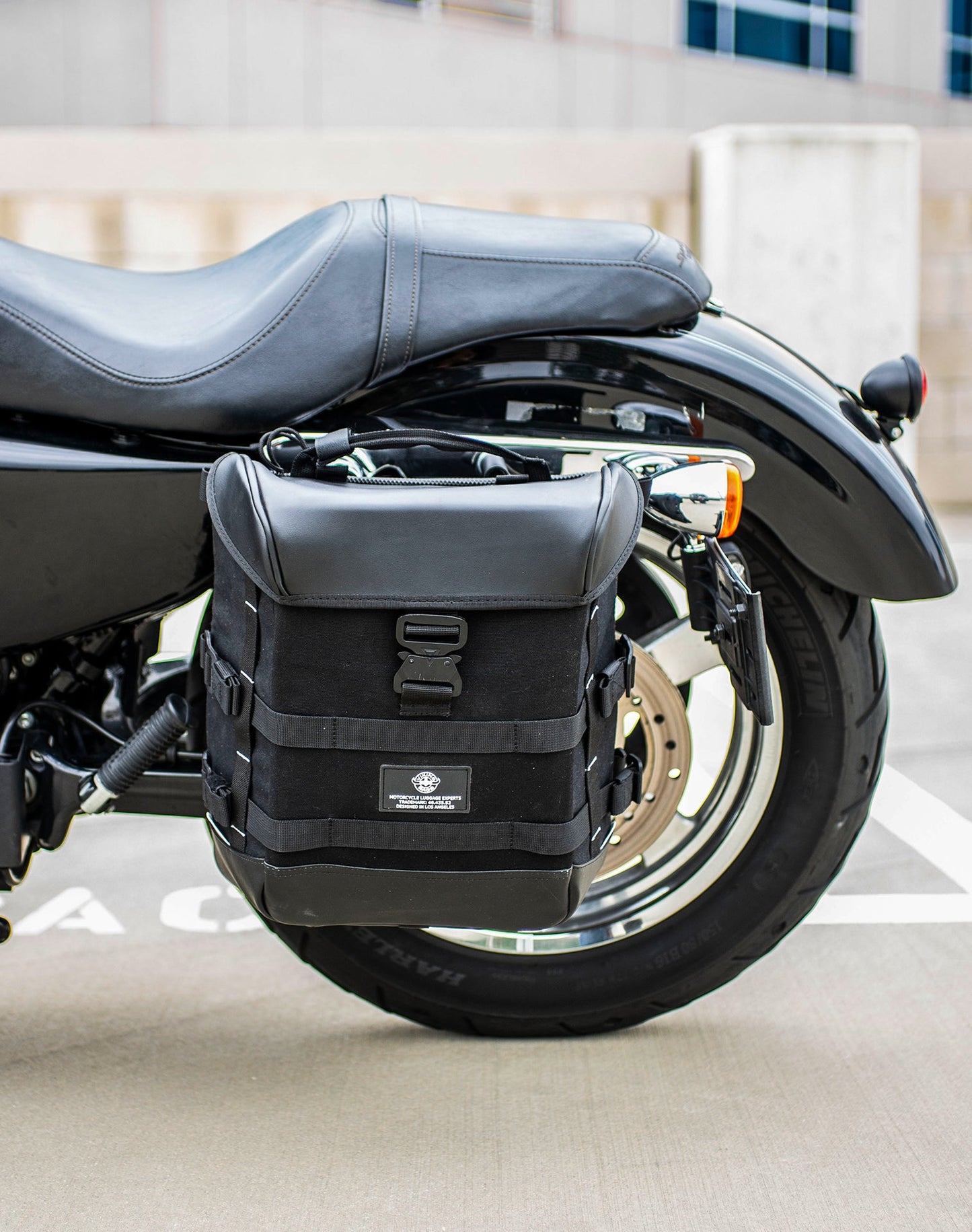 15L - Incognito Quick Mount Medium Solo Motocicleta Alforja (Left Only) para Harley Sportster 1200 Custom XL1200C/XLH1200C/XL50