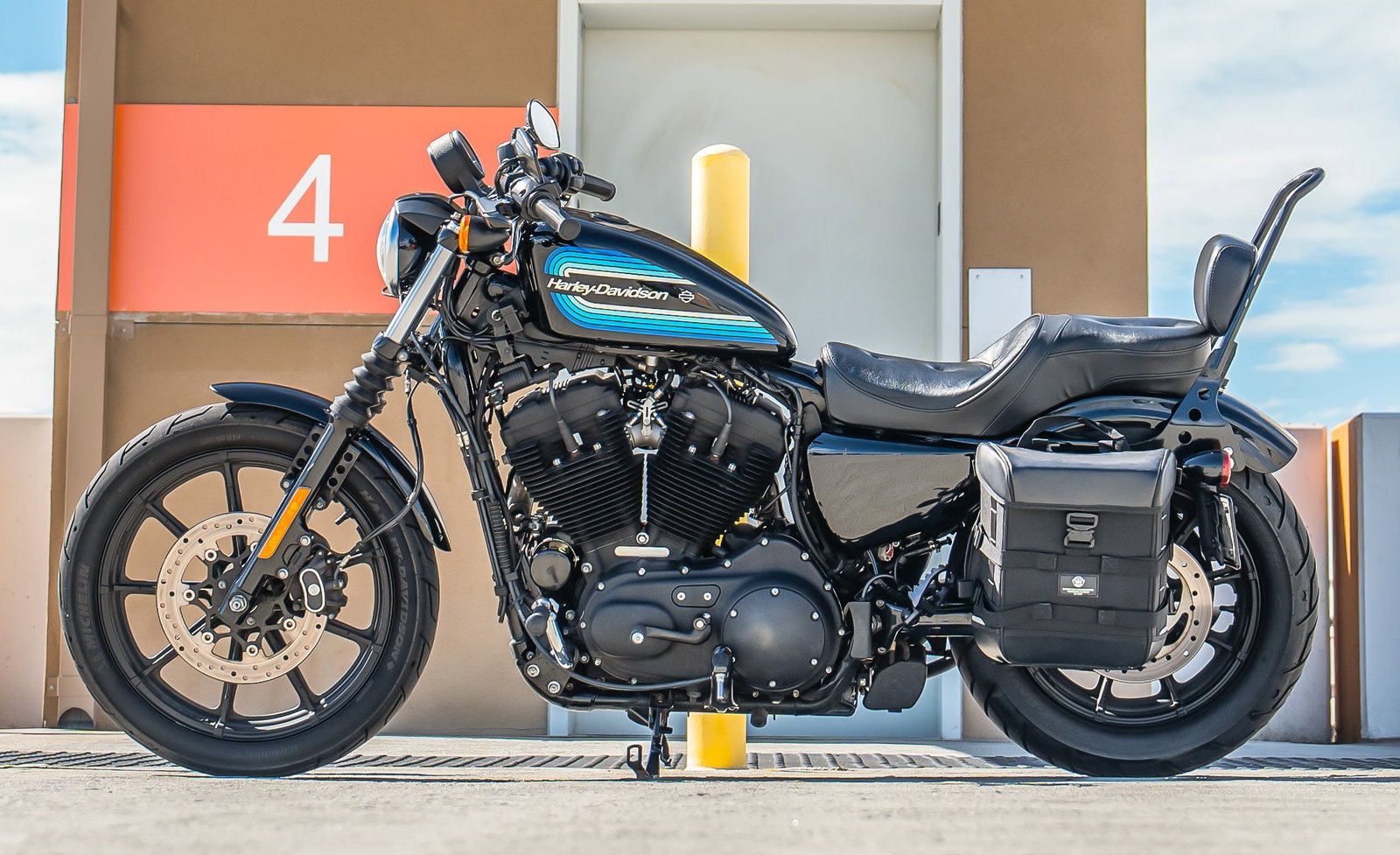 15L - Incognito Quick Mount Medium Solo Motocicleta Alforja (Left Only) para Harley Sportster 1200 Iron XL1200NS