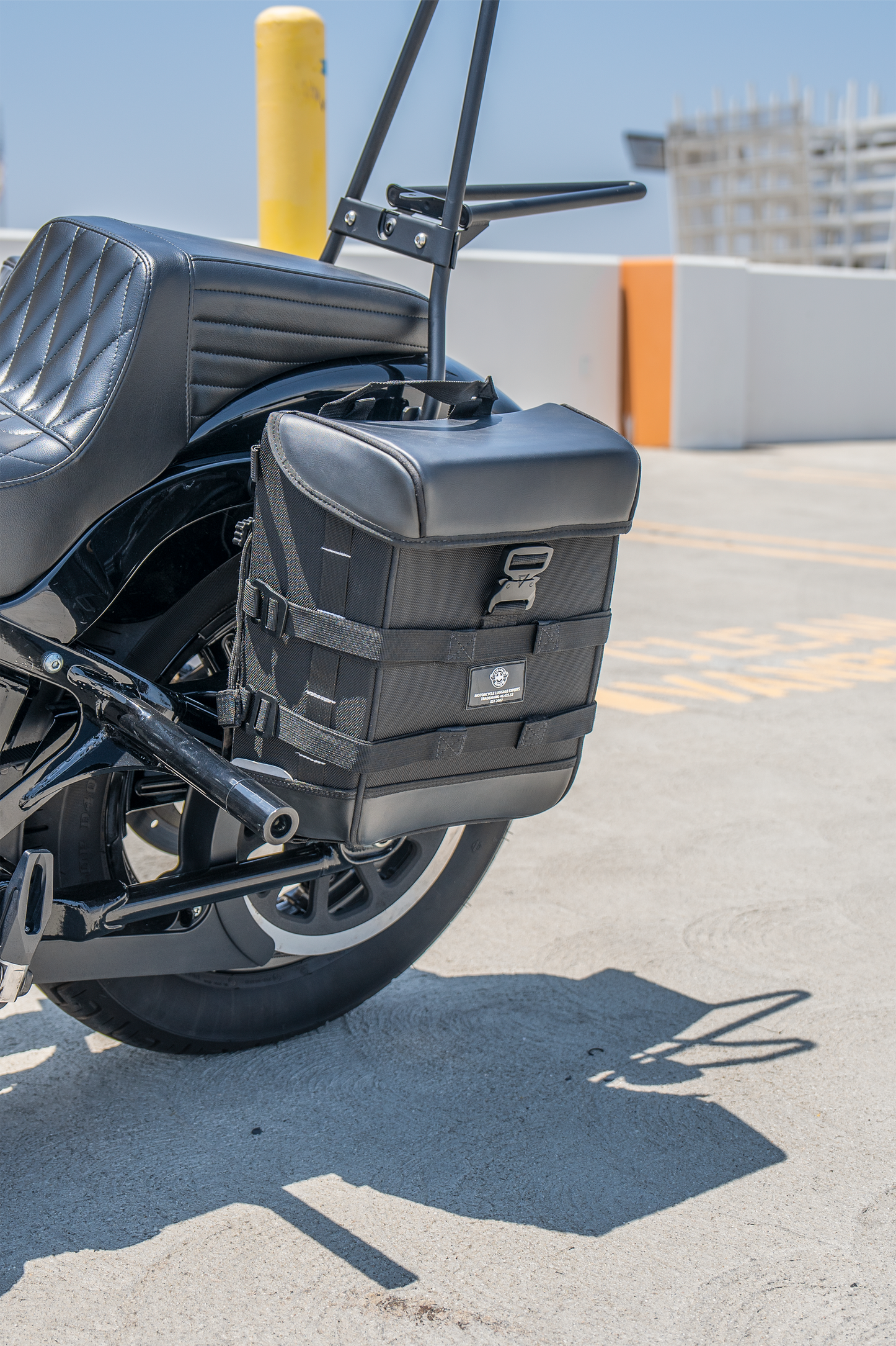 15L - Incognito Quick Mount Medium Solo Motocicleta Alforja (Left Only) para Harley Softail Street Bob FXBB/S