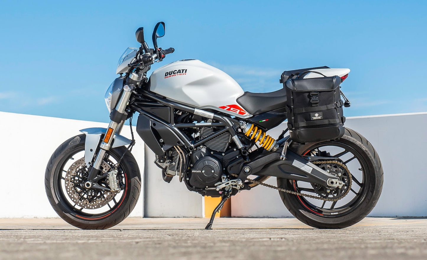 15L - Incognito Quick Mount Medium Ducati Monster 797 Solo Alforja (Left Only)