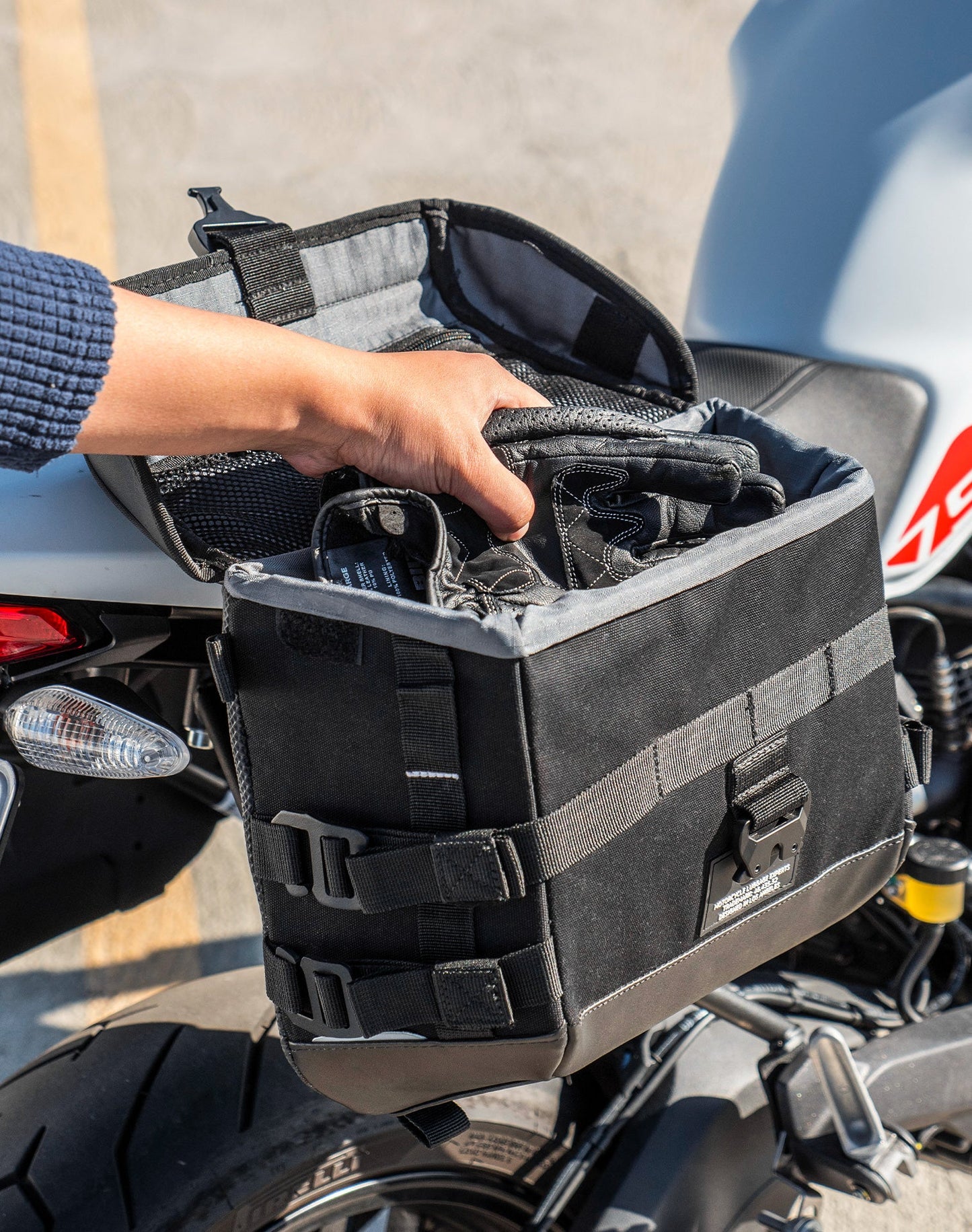 10L - Incognito Quick Mount Small Ducati Monster 797 Solo Alforja (Right Only)