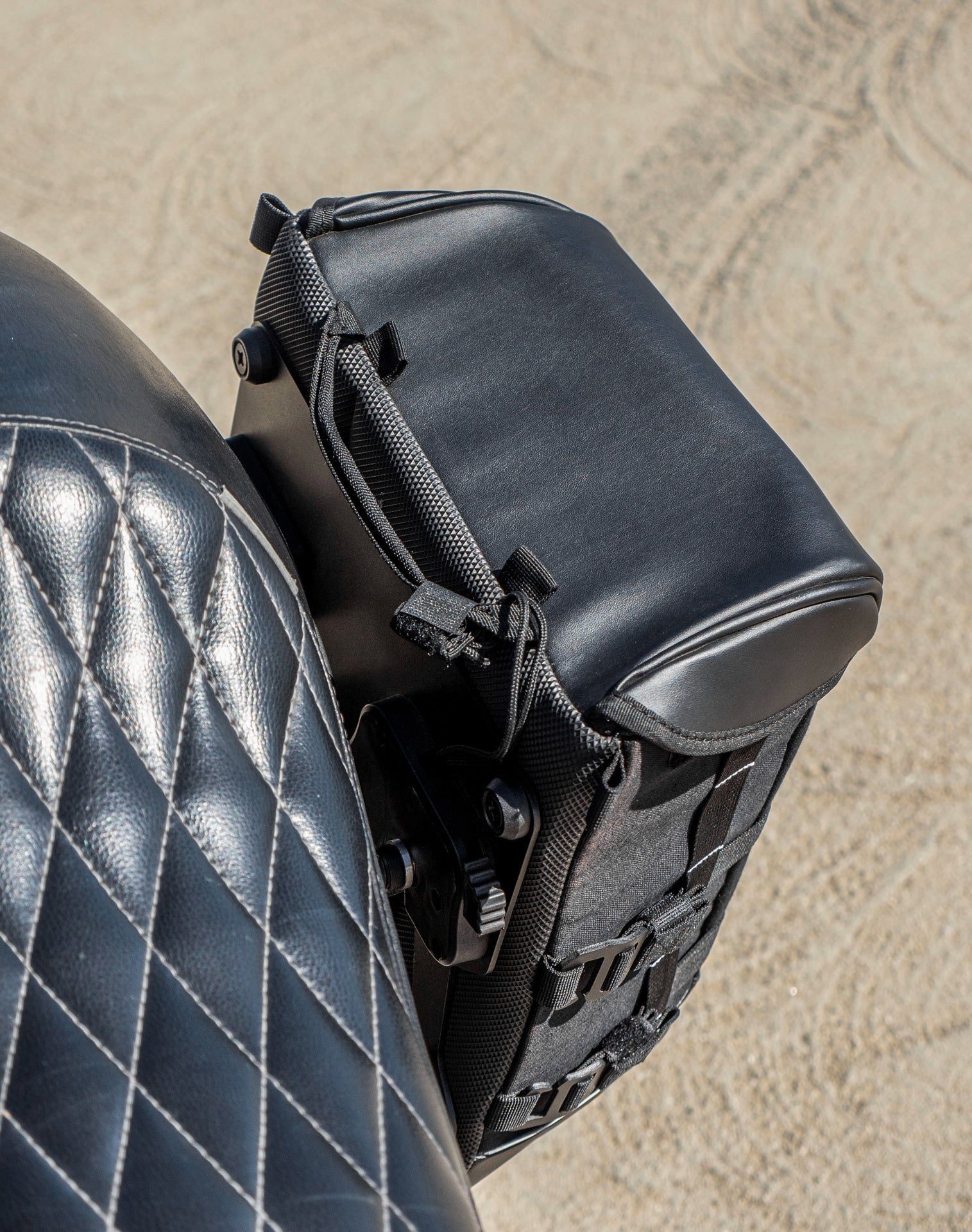15L - Incognito Quick Mount Medium Ducati Scrambler (2014-17) Solo Alforja (Left Only)