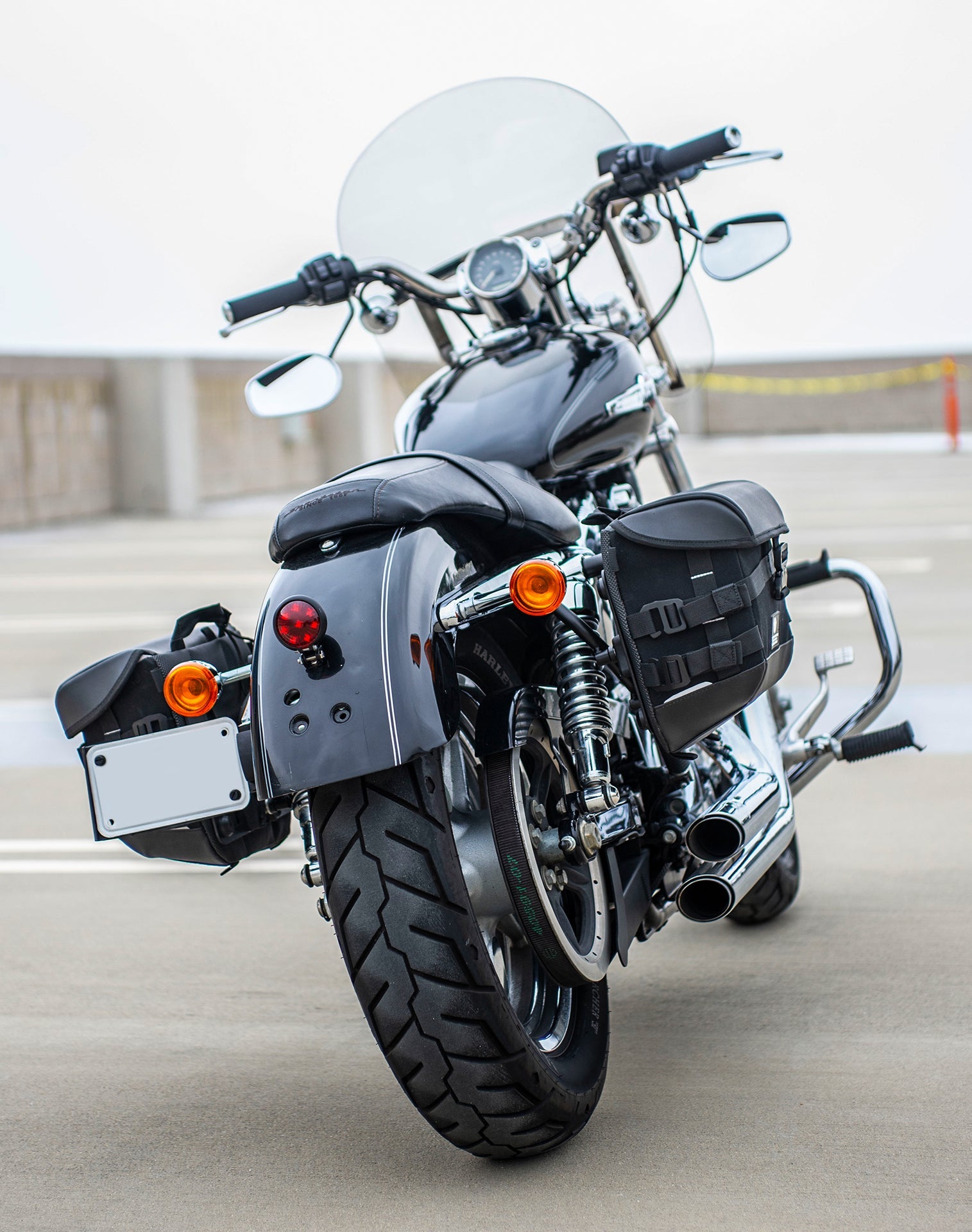 10L - Incognito Quick Mount Small Solo Motocicleta Alforja (Right Only) para Harley Sportster 1200 Custom XL1200C/XLH1200C/XL50