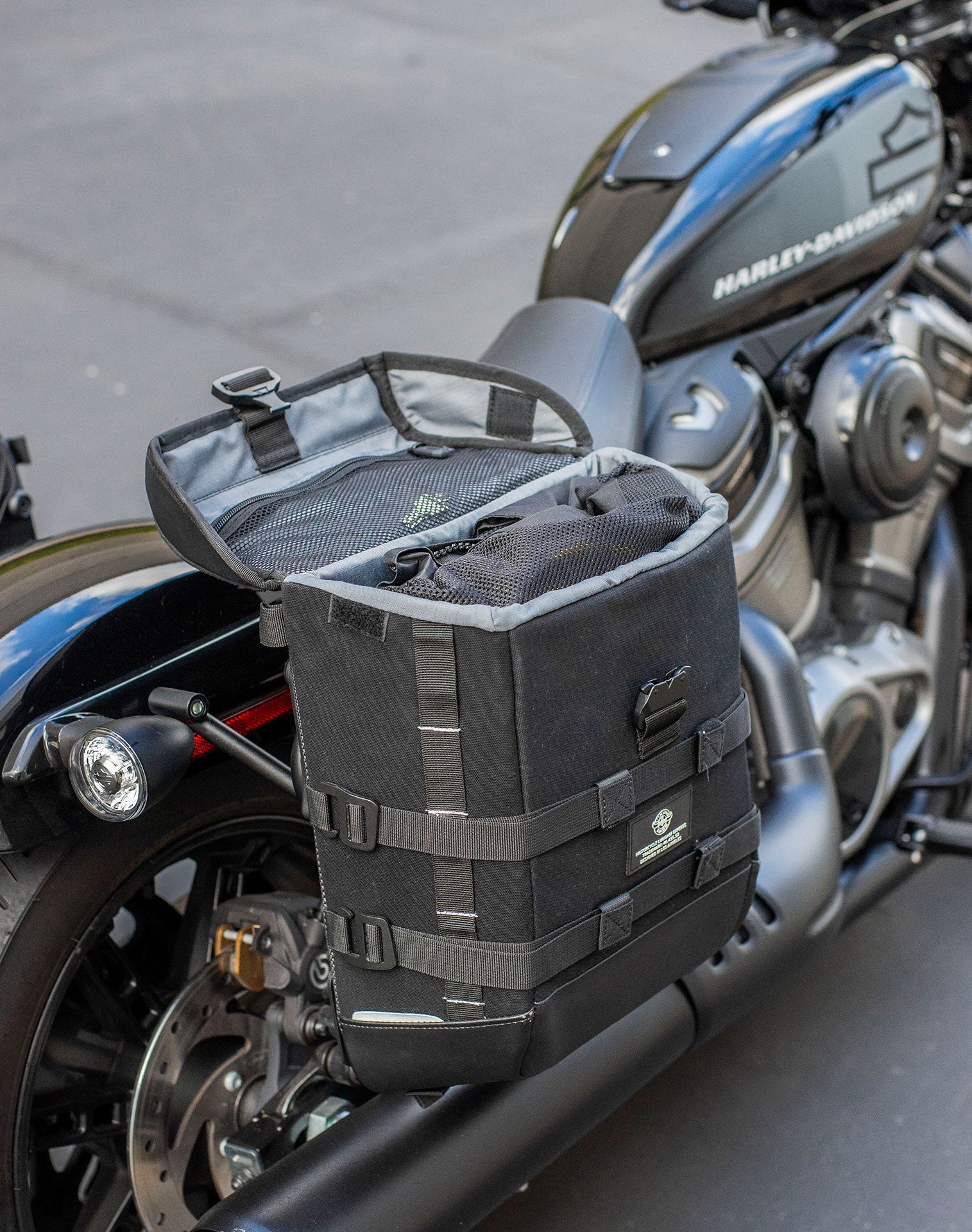 15L - Incognito Quick Mount Medium Harley Sportster Nightster RH975/S Solo Alforja (Right Only)