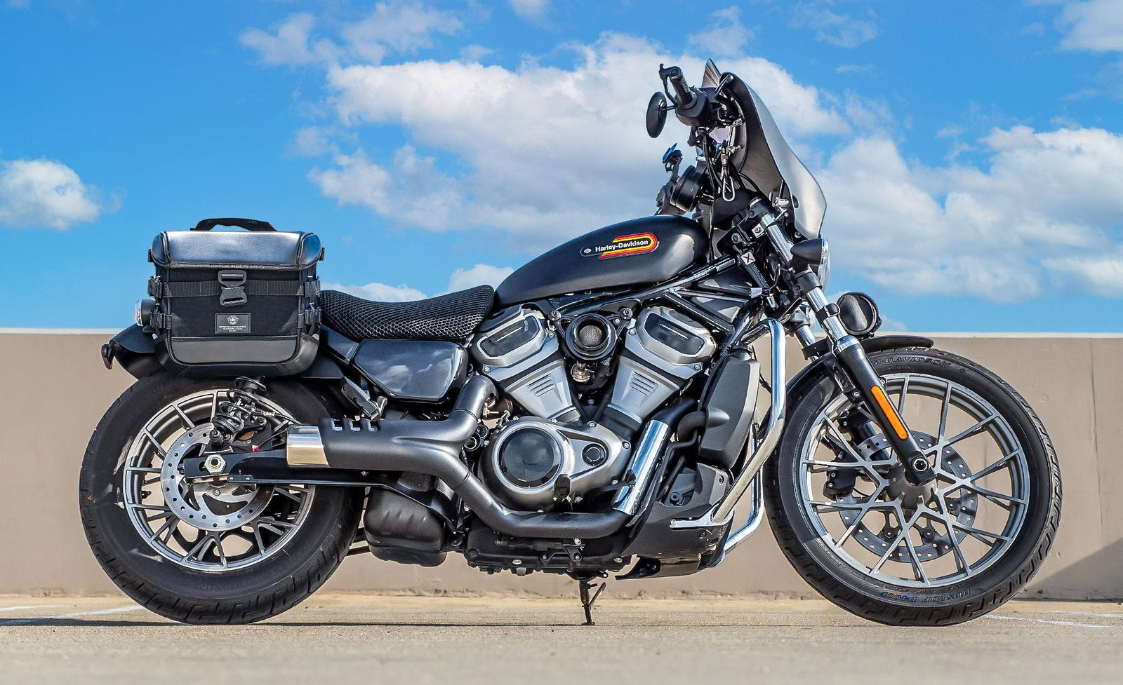 10L - Incognito Quick Mount Small Harley Sportster Nightster RH975/S Solo Alforja (Right Only)
