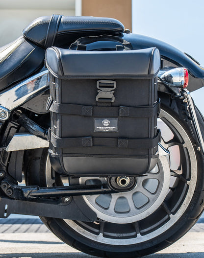 15L - Incognito Quick Mount Medium Harley Softail Fat Boy FLFB/S Solo Alforja (Left Only)