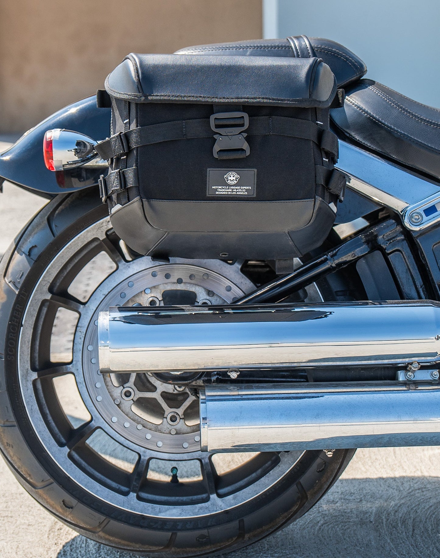 10L - Incognito Quick Mount Small Harley Softail Fat Boy FLFB/S Solo Alforja (Right Only)