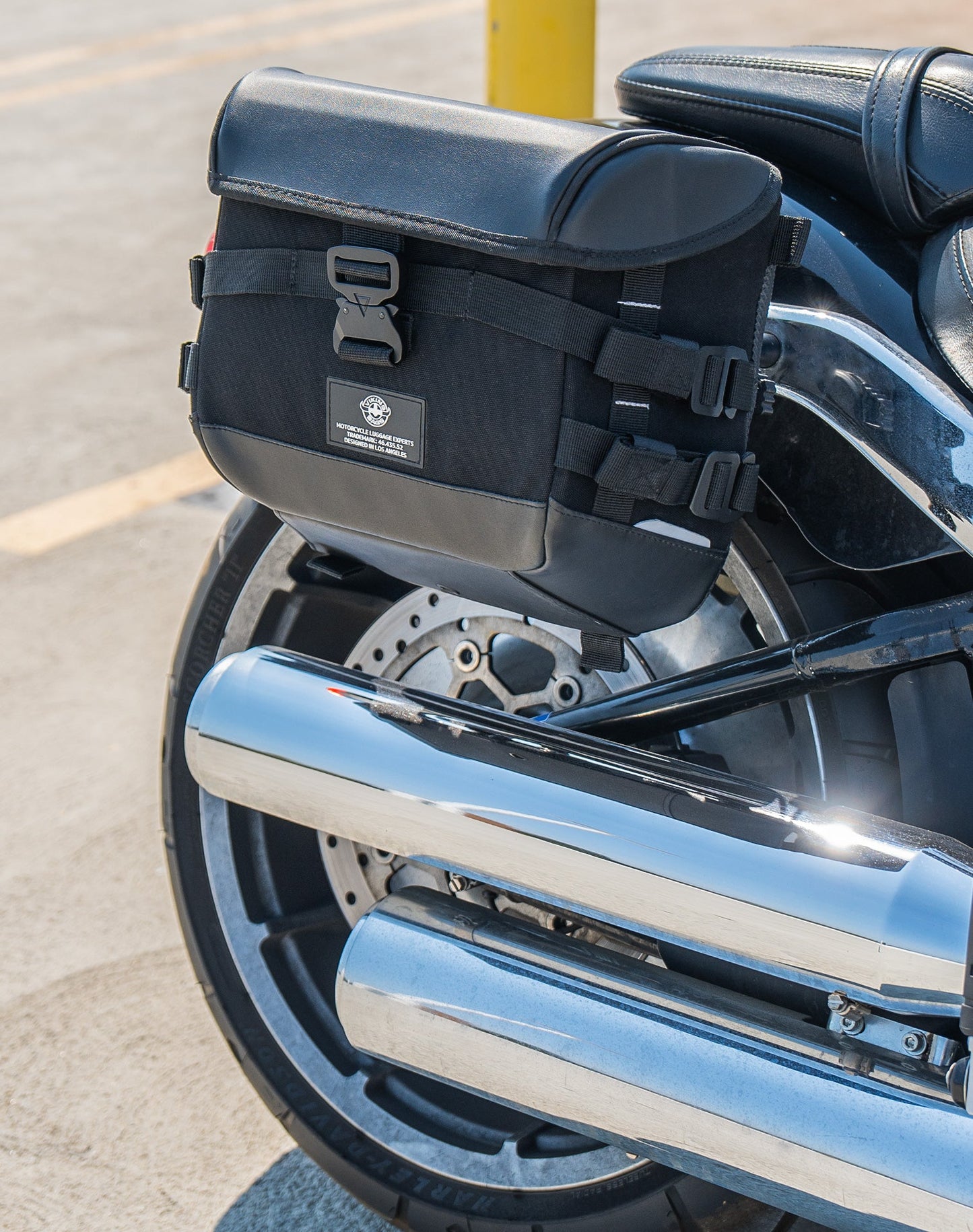 10L - Incognito Quick Mount Small Harley Softail Fat Boy FLFB/S Solo Alforja (Right Only)