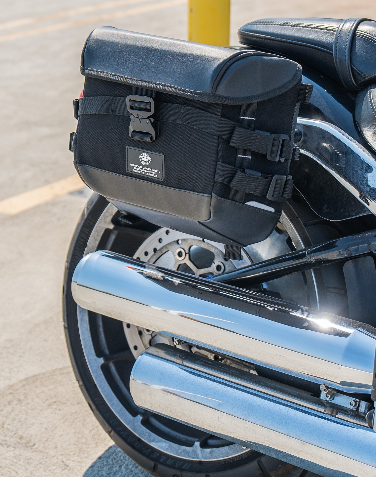 10L - Incognito Quick Mount Small Harley Softail Fat Boy FLFB/S Solo Alforja (Right Only)