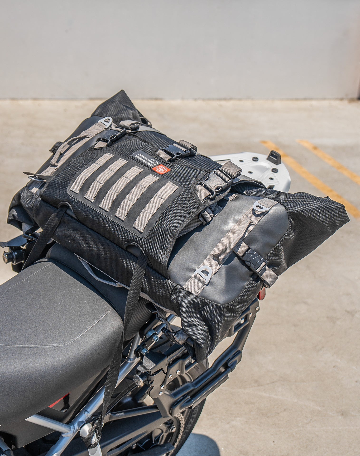 40L - Mochila Apex Triumph Adventure Touring