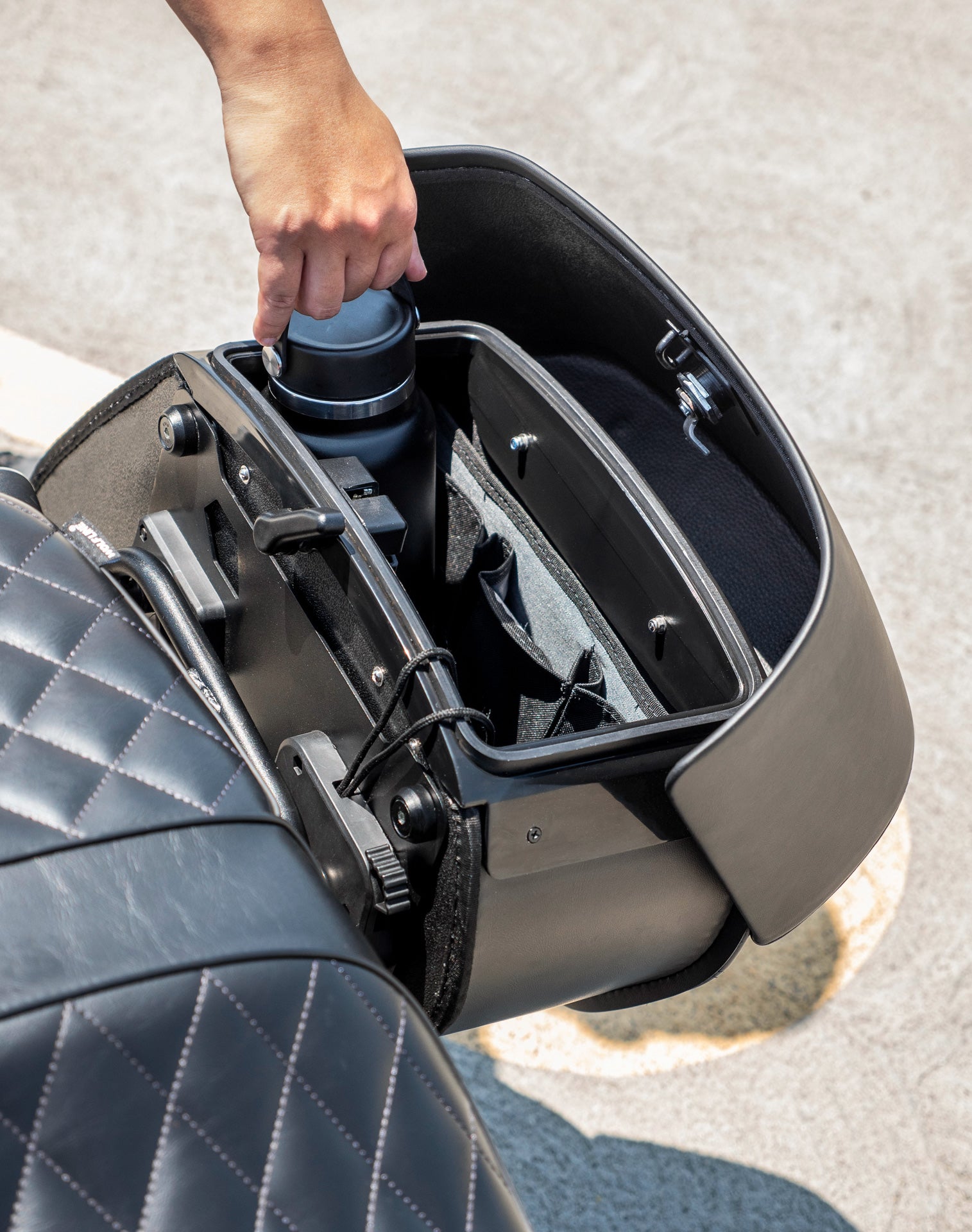 28L - Baelor Medium Quick Mount Honda Rebel 1100 Motocicleta Alforjas