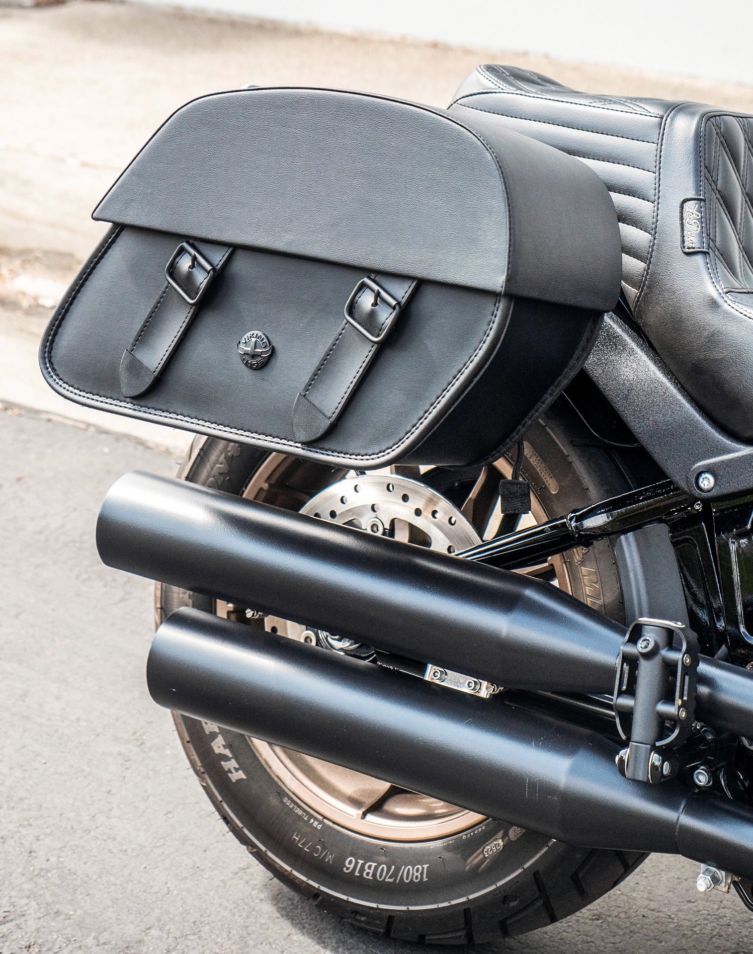 28L - Baelor Medium Quick Mount Motocicleta Alforjas para Harley Softail Low Rider ST FXLRST