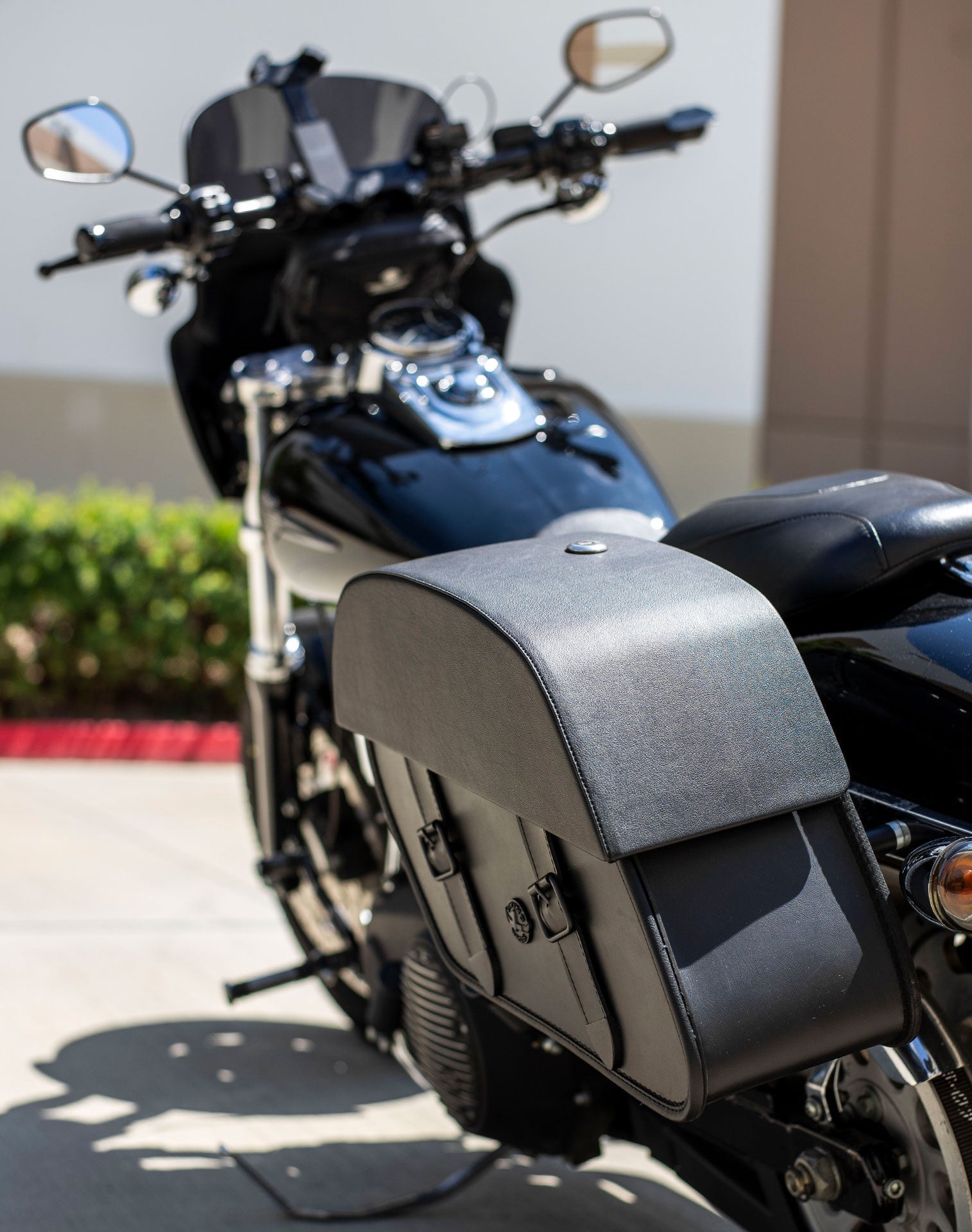 28L - Baelor Medium Quick Mount Motocicleta Alforjas para Harley Davidson Dyna Fat Bob FXDF/SE