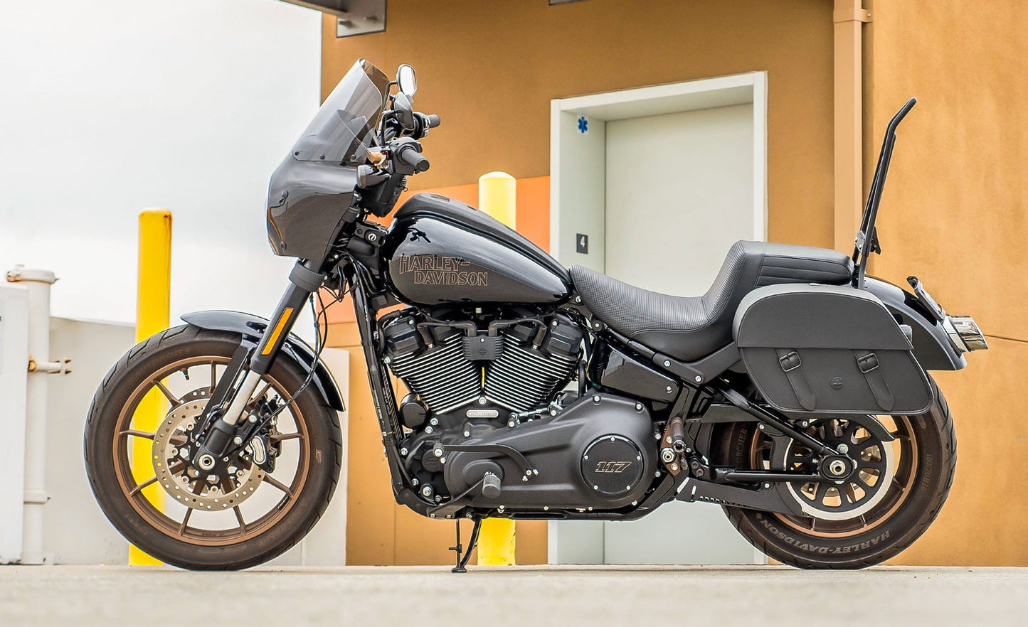 28L - Baelor Medium Quick Mount Motocicleta Alforjas para Harley Softail Low Rider S FXLRS