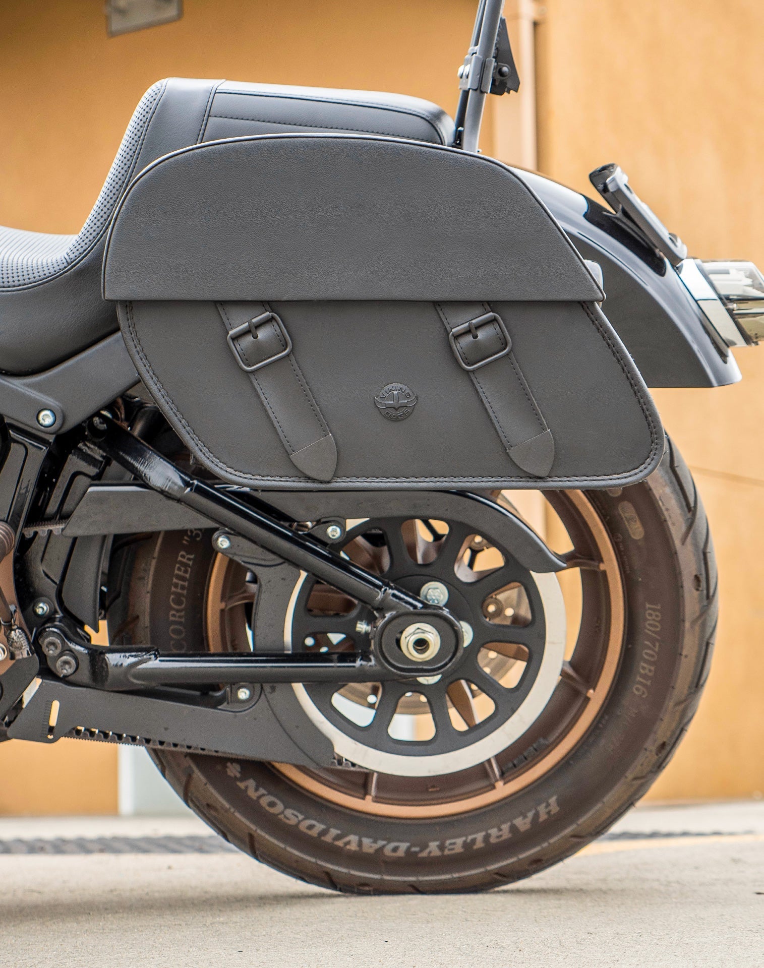 28L - Baelor Medium Quick Mount Motocicleta Alforjas para Harley Softail Low Rider S FXLRS