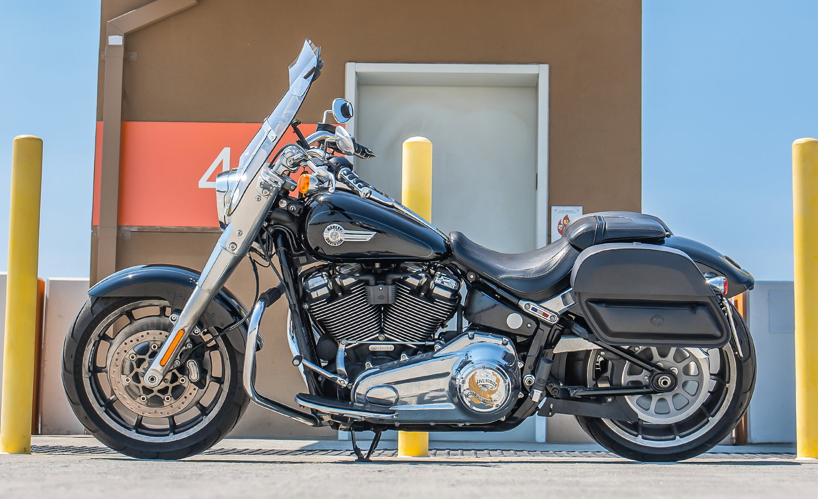 28L - Pantheon Medium Quick Mount Motocicleta Alforjas para Harley Softail Fat Boy FLFB/S