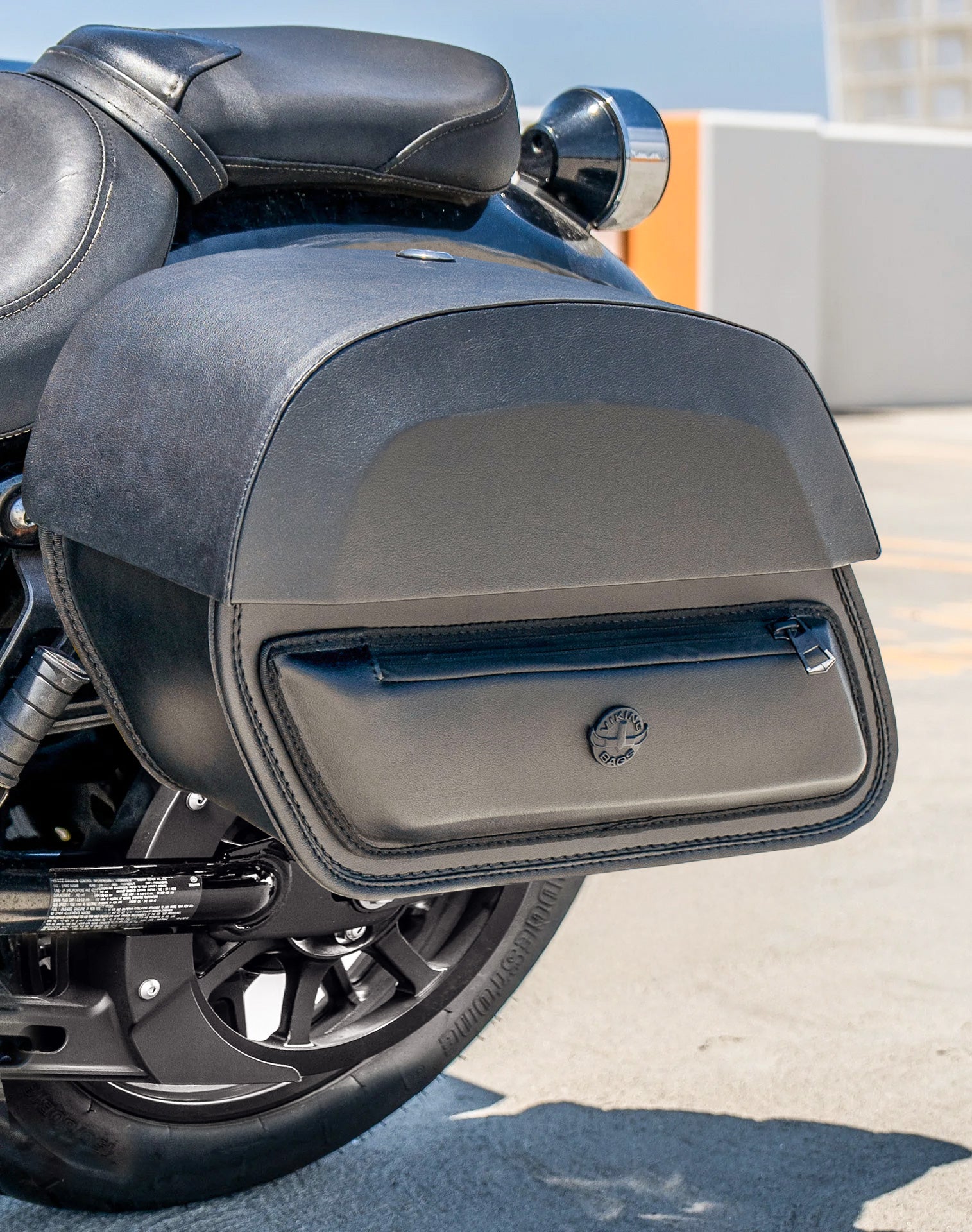 28L - Pantheon Medium Quick Mount Yamaha Bolt Motocicleta Alforjas