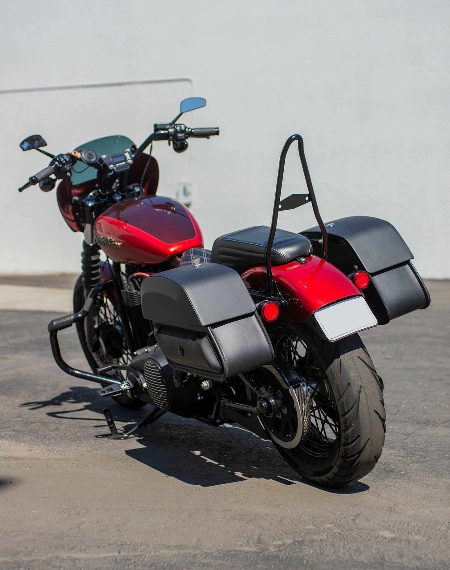 28L - Pantheon Medium Quick Mount Motocicleta Alforjas para Harley Softail Sport Glide FLSB