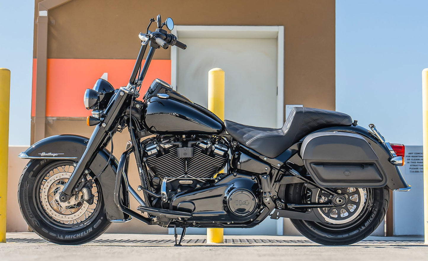 28L - Pantheon Medium Quick Mount Motocicleta Alforjas para Harley Softail Heritage FLHC/S
