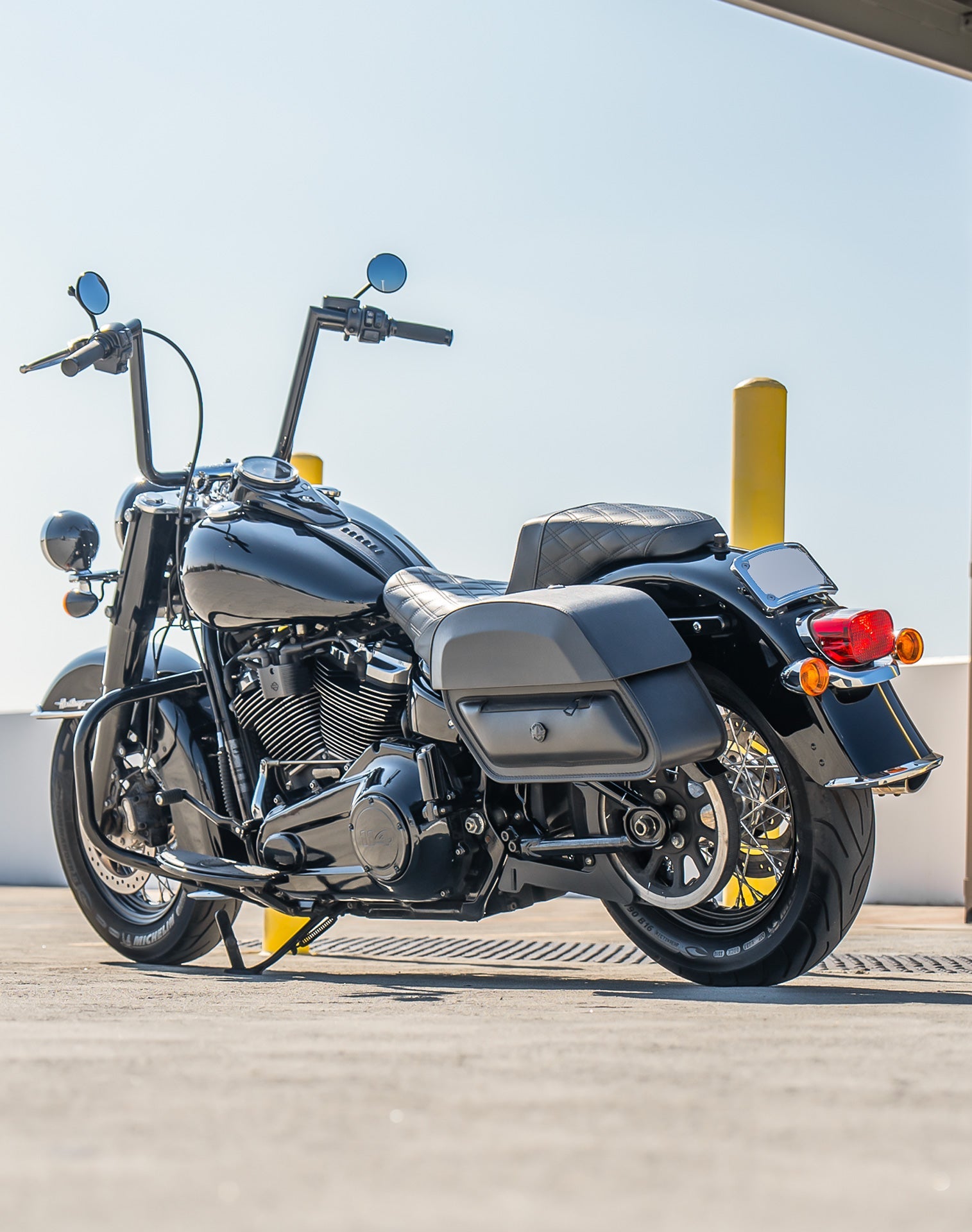 28L - Pantheon Medium Quick Mount Motocicleta Alforjas para Harley Softail Heritage FLHC/S