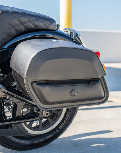 28L - Pantheon Medium Quick Mount Motocicleta Alforjas para Harley Softail Heritage FLHC/S