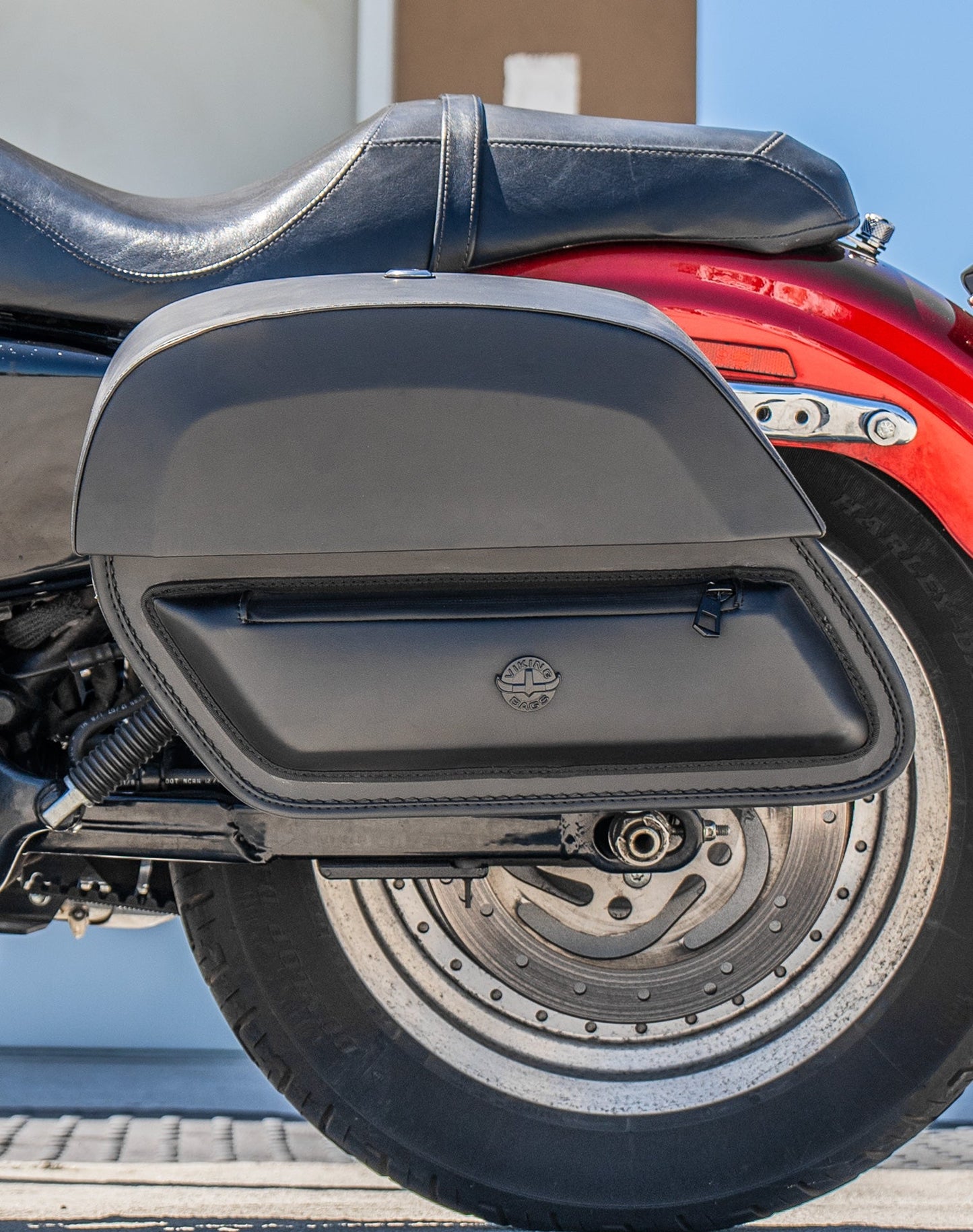 28L - Pantheon Medium Quick Mount Motocicleta Alforjas para Harley Sportster 883 Custom XL883C/XLH883C