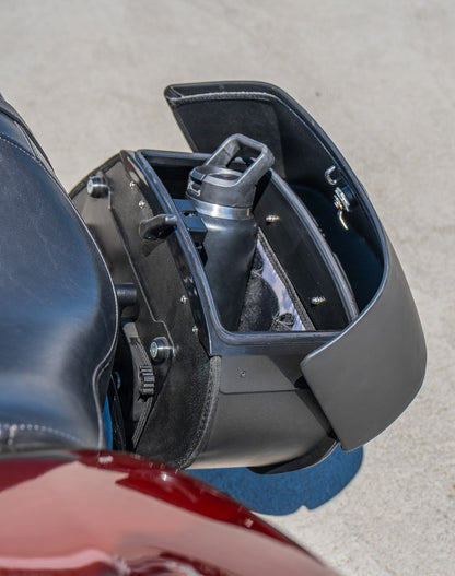28L - Pantheon Medium Quick Mount Motocicleta Alforjas para Harley Sportster 883 Custom XL883C/XLH883C