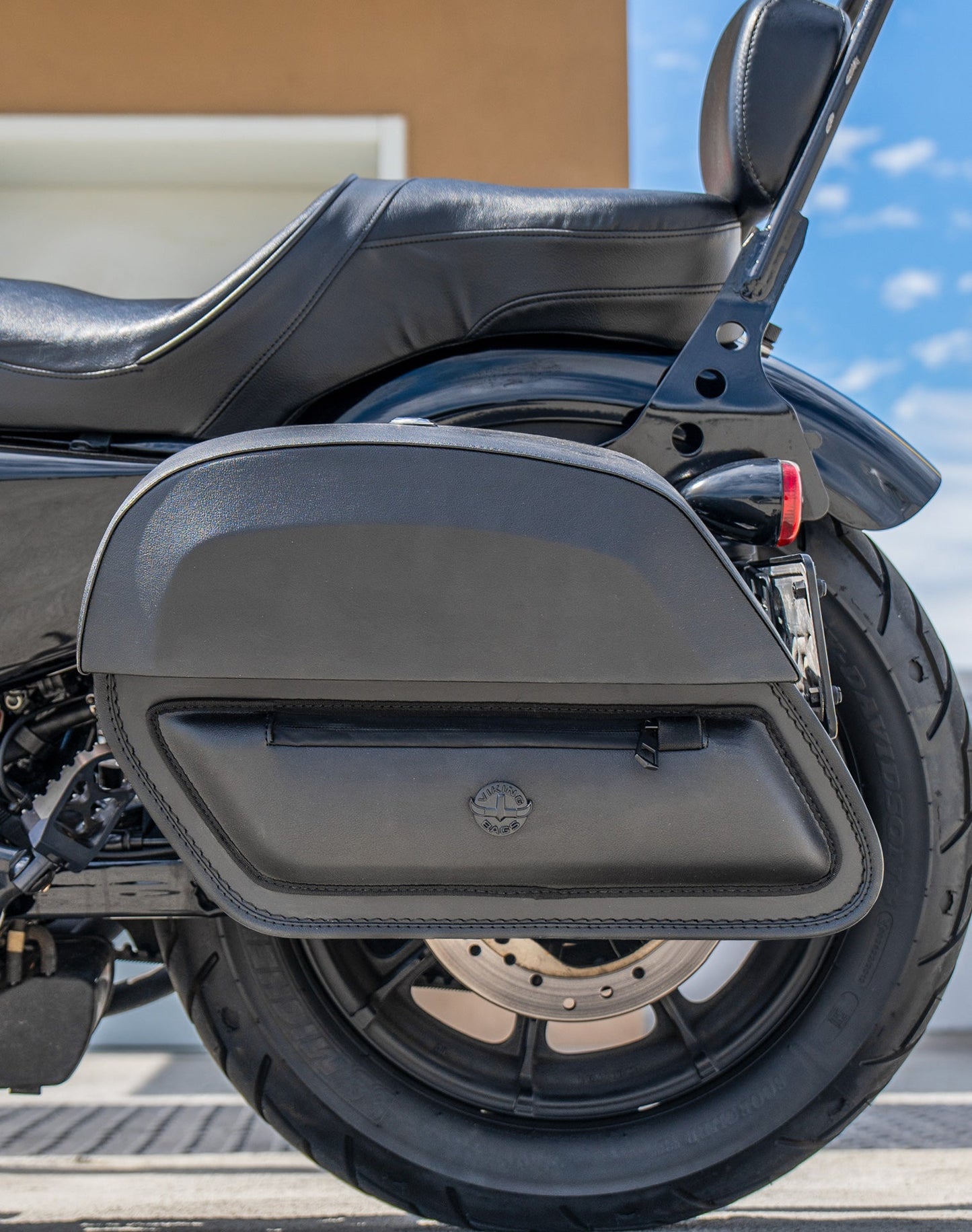 28L - Pantheon Medium Quick Mount Motocicleta Alforjas para Harley Sportster 1200 Iron XL1200NS