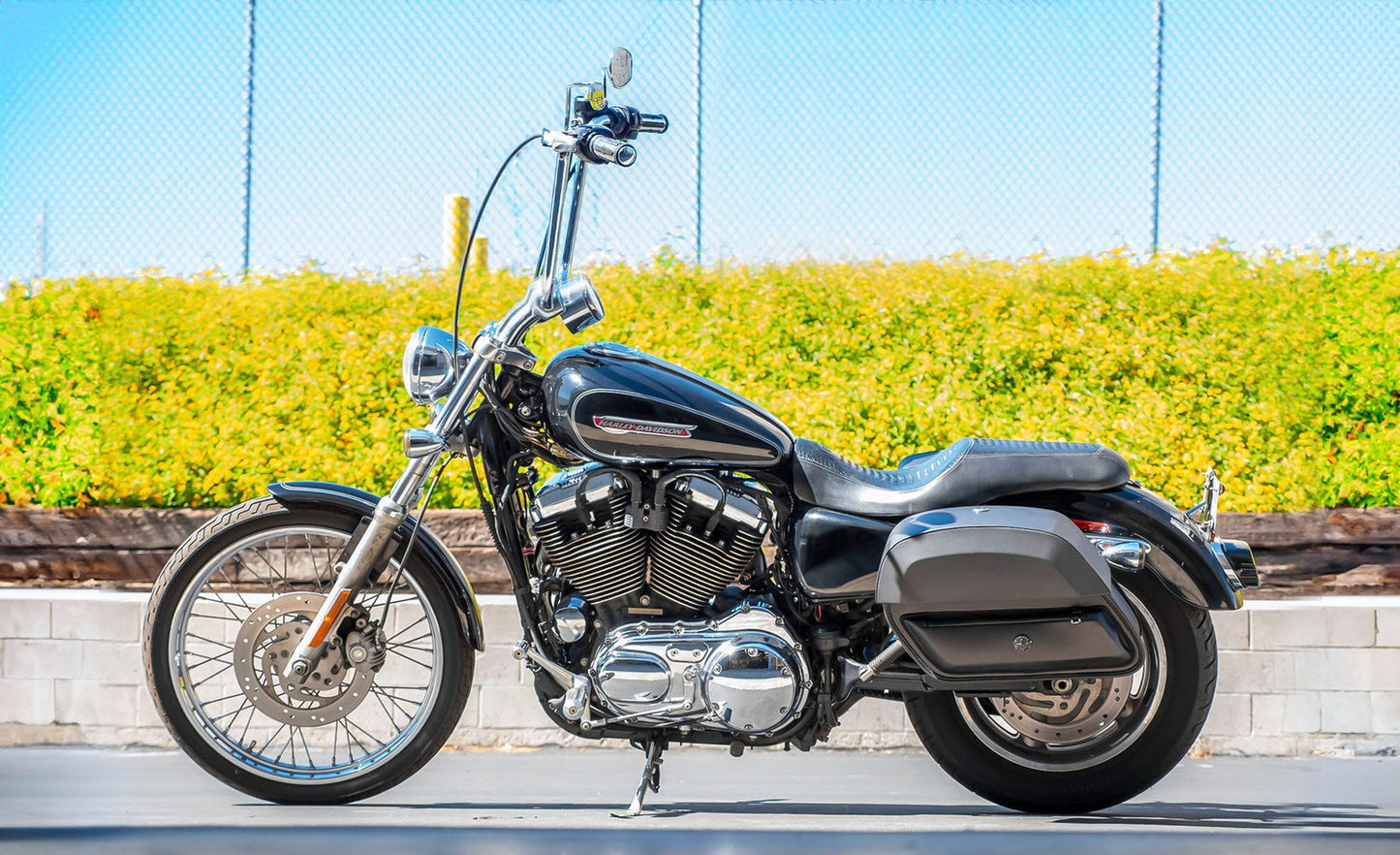 28L - Pantheon Medium Quick Mount Motocicleta Alforjas para Harley Sportster 1200 Custom XL1200C/XLH1200C