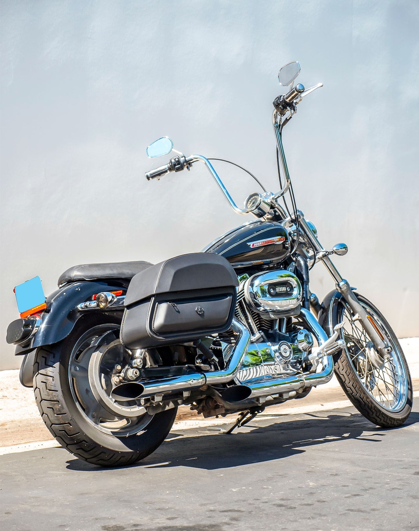 28L - Pantheon Medium Quick Mount Motocicleta Alforjas para Harley Sportster 1200 Custom XL1200C/XLH1200C