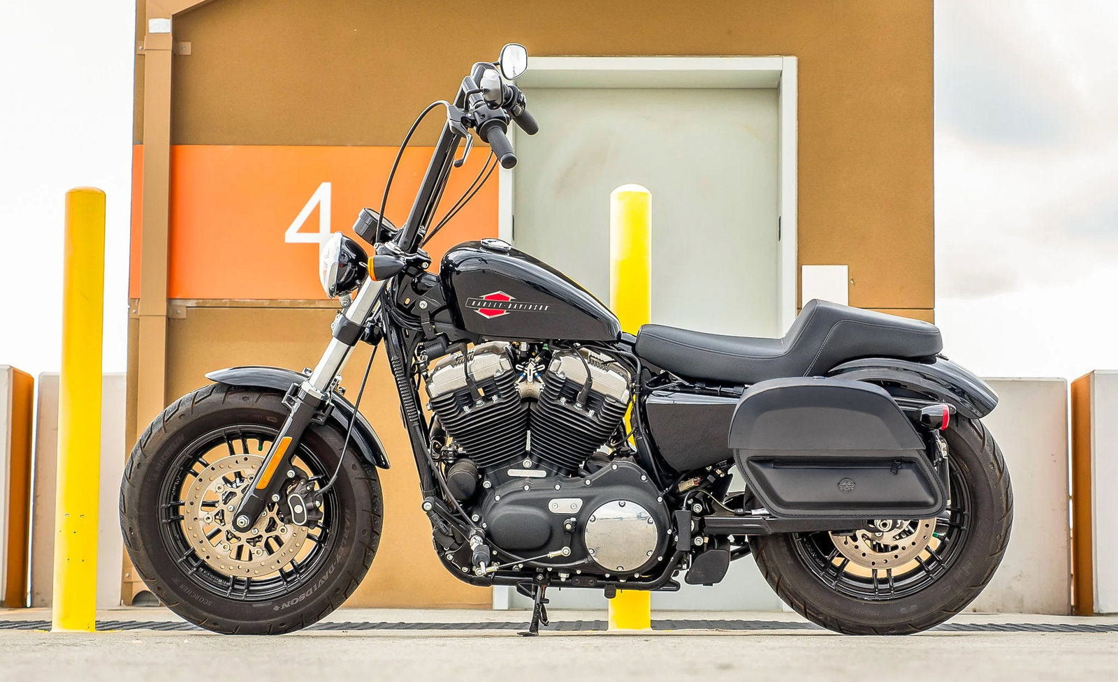 28L - Pantheon Medium Quick Mount Motocicleta Alforjas para Harley Sportster Forty Eight XL1200X/XL1200XS
