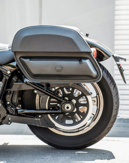 28L - Pantheon Medium Quick Mount Motocicleta Alforjas para Harley Softail Standard FXST