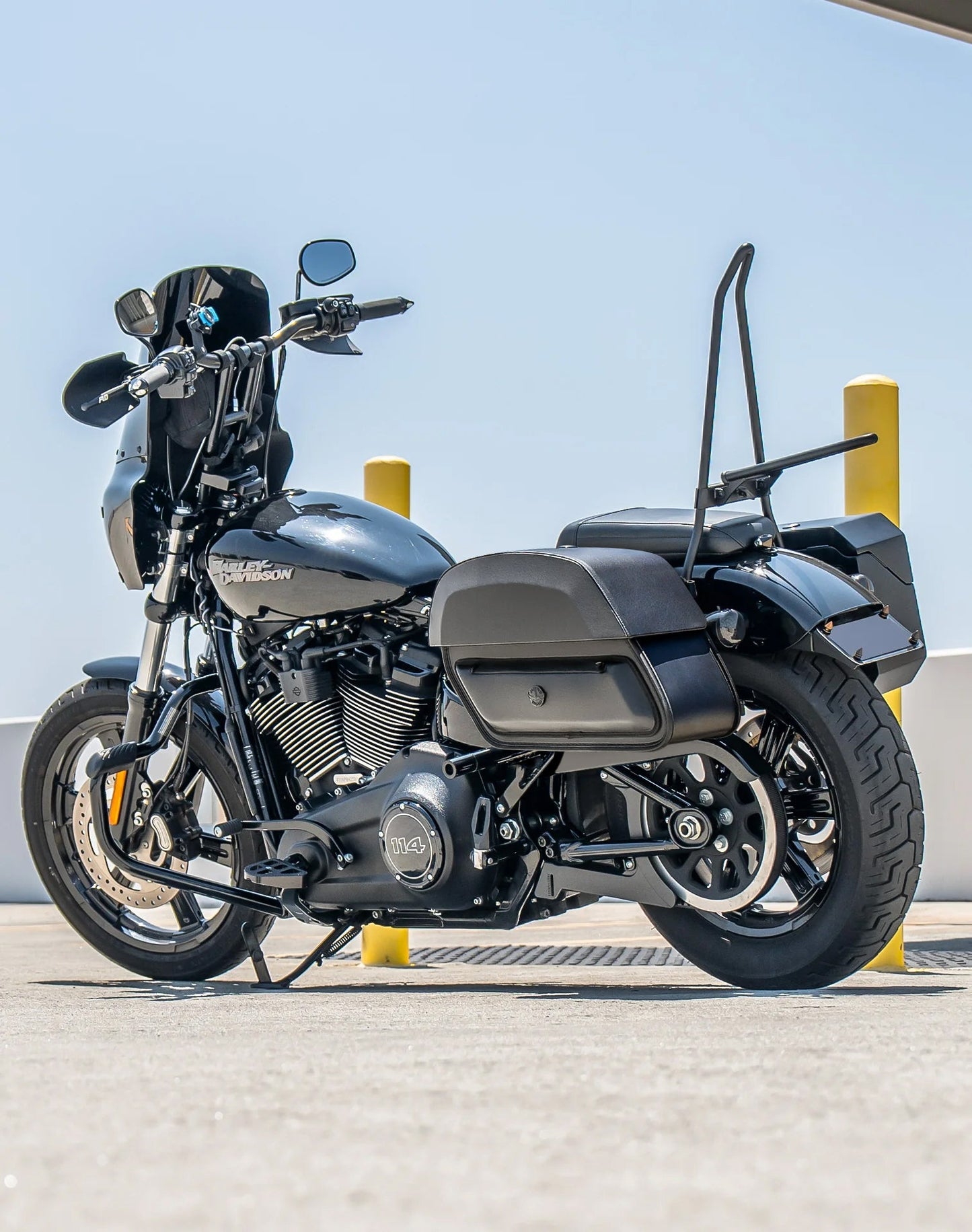 28L - Pantheon Medium Quick Mount Motocicleta Alforjas para Harley Softail Street Bob FXBB/S