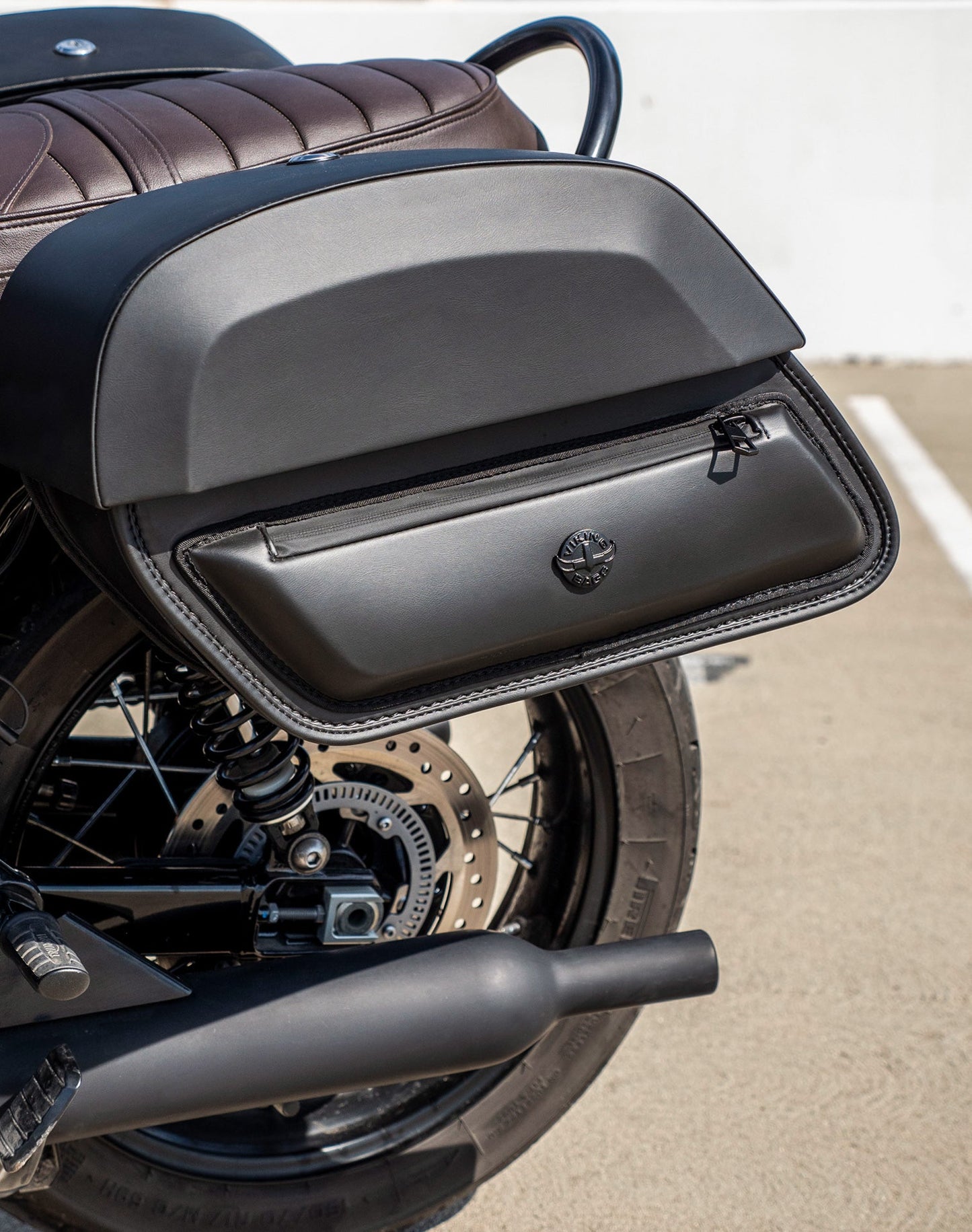 28L - Pantheon Medium Quick Mount Triumph Bonneville T120 Motocicleta Alforjas