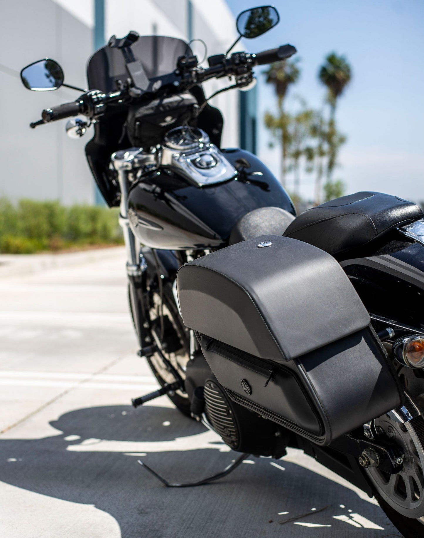 28L - Pantheon Medium Quick Mount Motocicleta Alforjas para Harley Davidson Dyna Fat Bob FXDF/SE