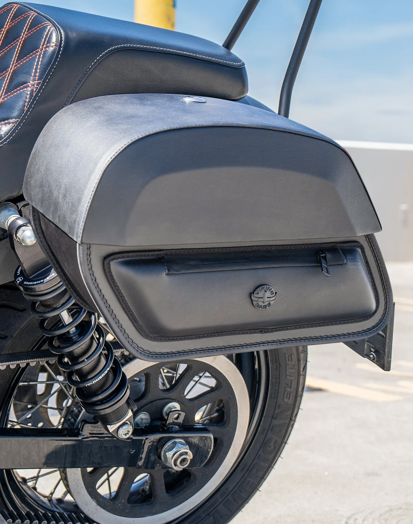 28L - Pantheon Medium Quick Mount Motocicleta Alforjas para Harley Davidson Dyna Street Bob FXDB/I