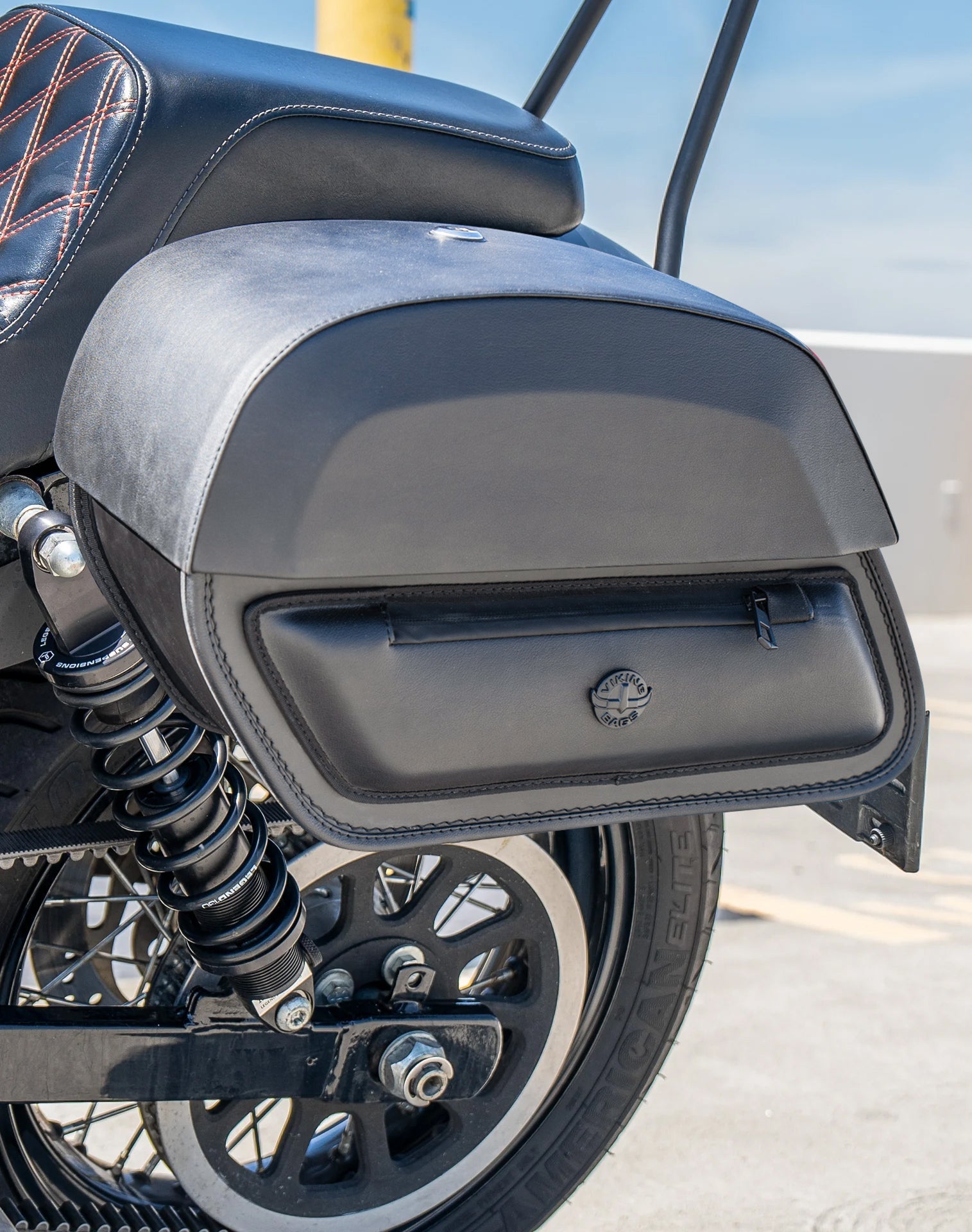 28L - Pantheon Medium Quick Mount Motocicleta Alforjas para Harley Davidson Dyna Street Bob FXDB/I