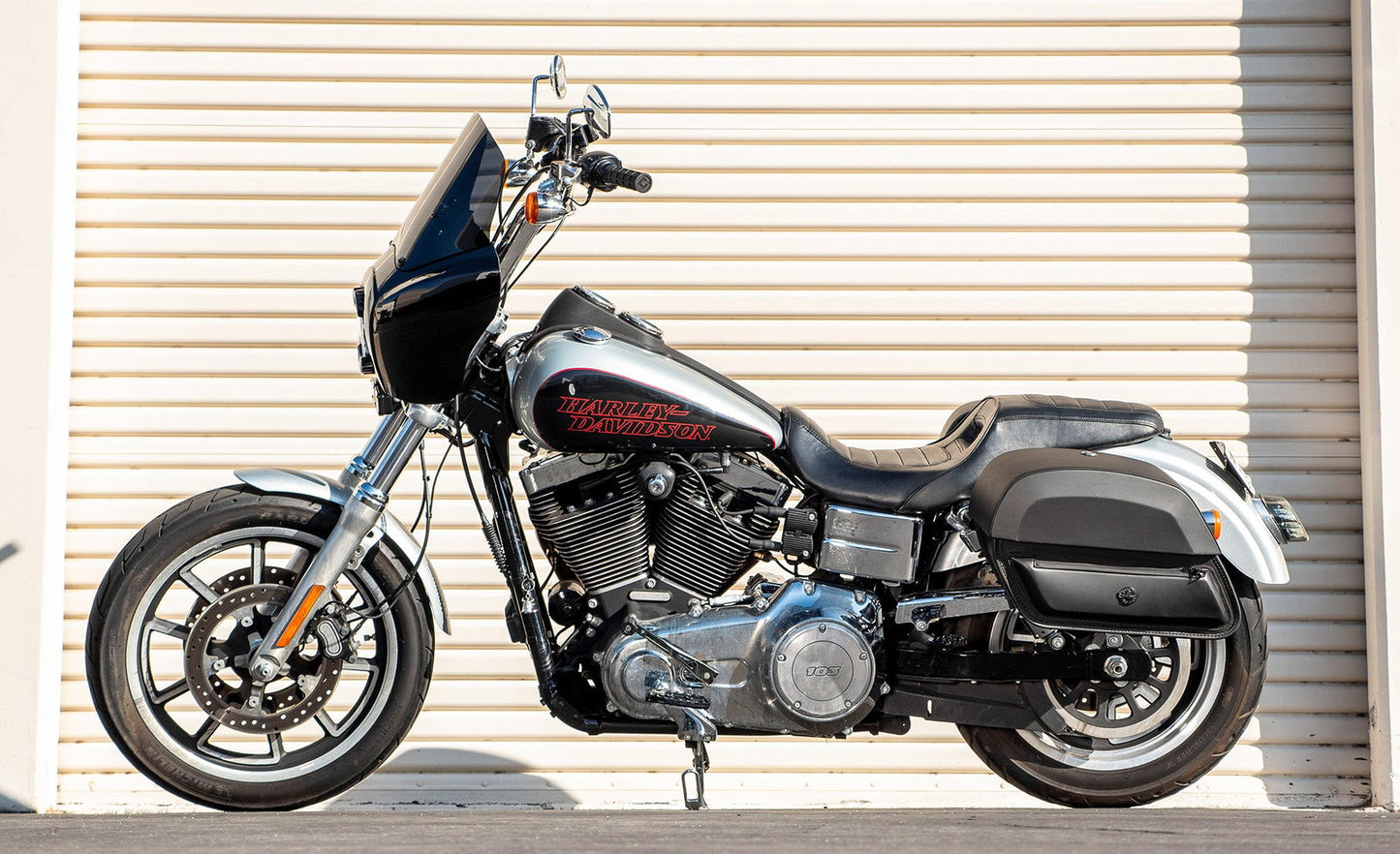 28L - Pantheon Medium Quick Mount Motocicleta Alforjas para Harley Davidson Dyna Low Rider FXDL/I