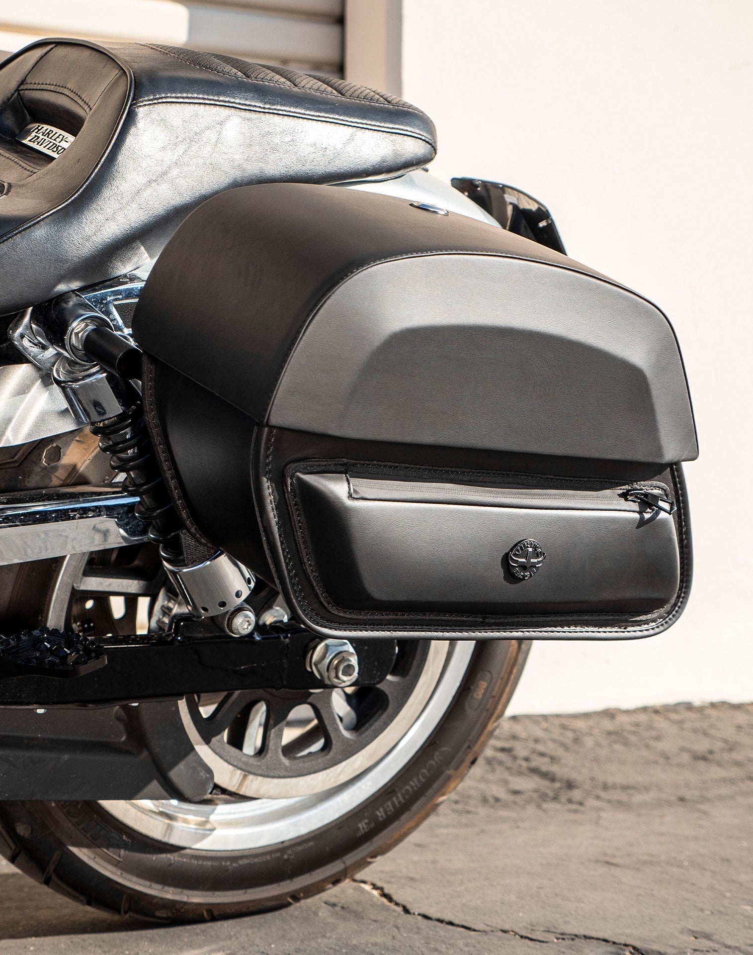 28L - Pantheon Medium Quick Mount Motocicleta Alforjas para Harley Davidson Dyna Low Rider FXDL/I