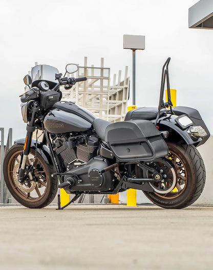 28L - Pantheon Medium Quick Mount Motocicleta Alforjas para Harley Softail Low Rider S FXLRS