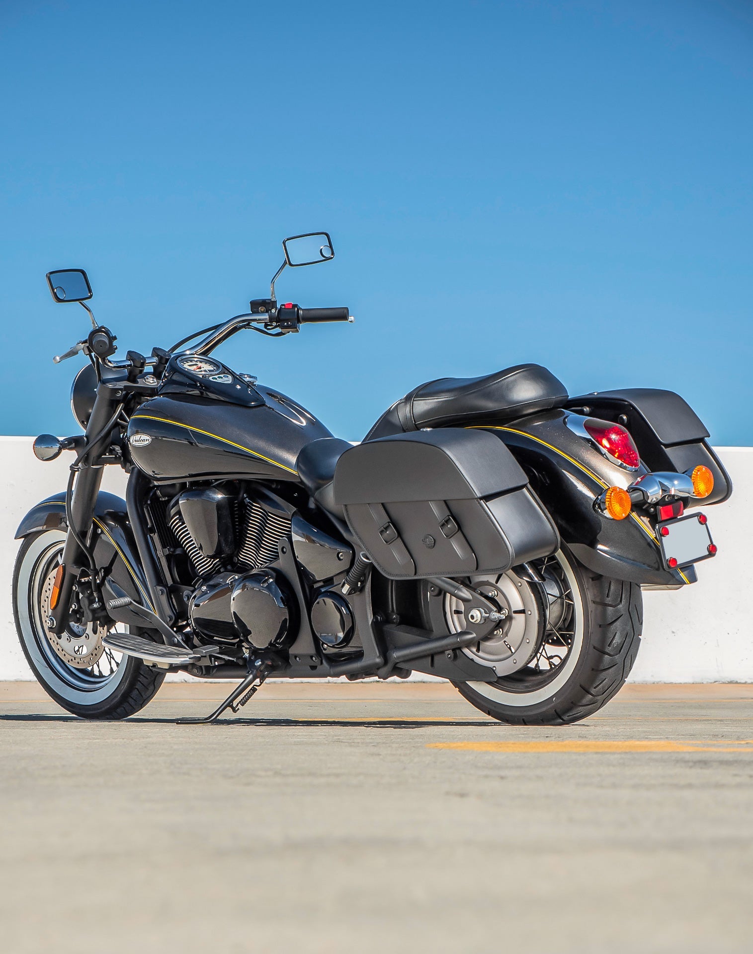 28L - Baelor Medium Quick Mount Kawasaki Vulcan 900 Classic VN900 Motocicleta Alforjas