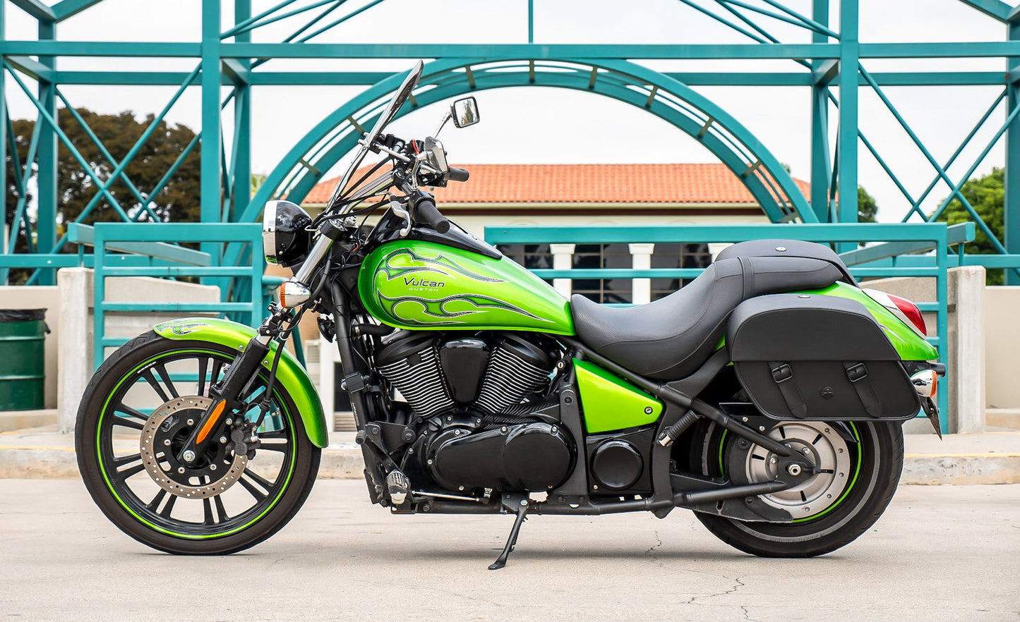 28L - Baelor Medium Quick Mount Kawasaki Vulcan 900 Custom VN900C Motocicleta Alforjas