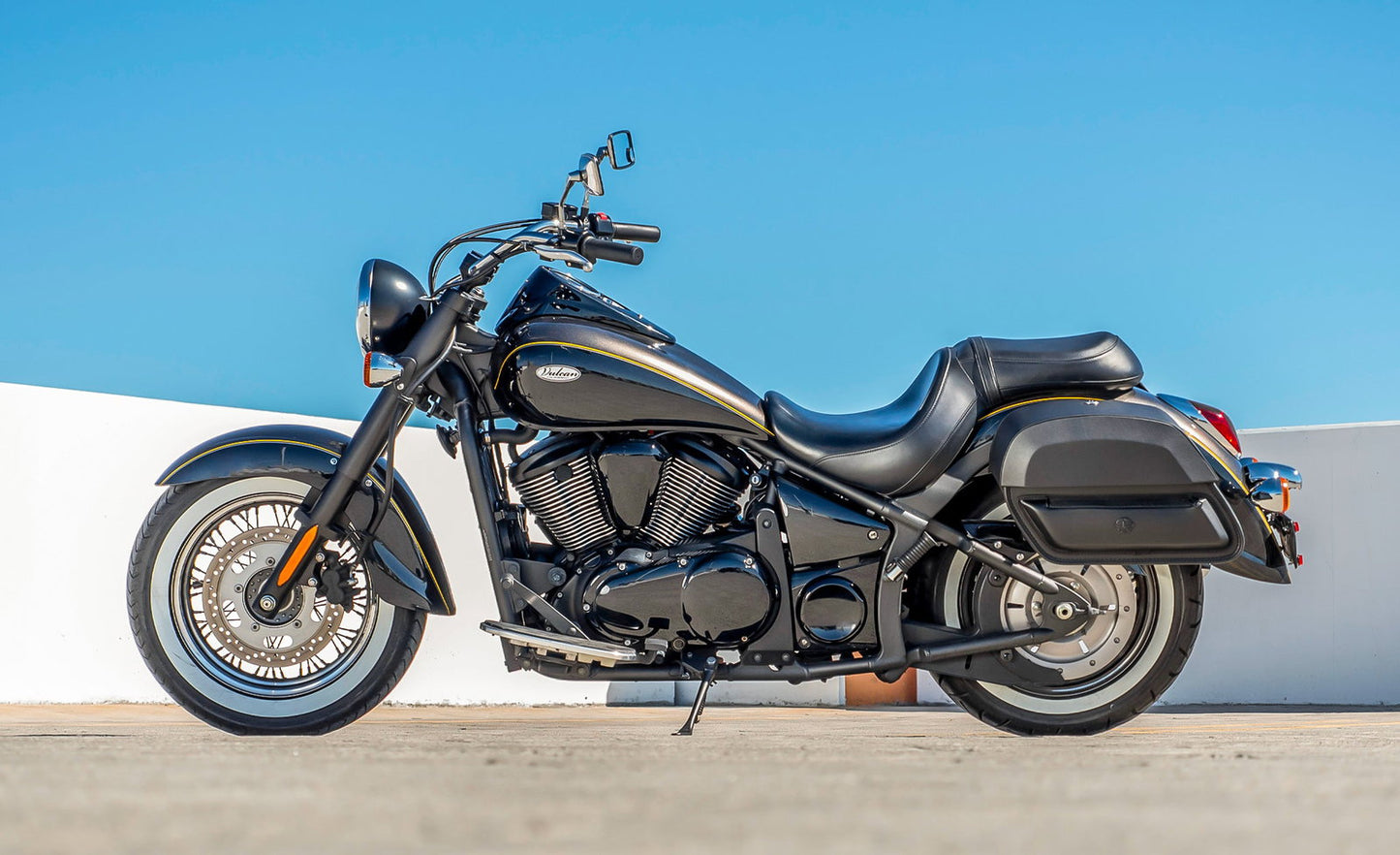 28L - Pantheon Medium Quick Mount Kawasaki Vulcan 900 Classic VN900 Motocicleta Alforjas