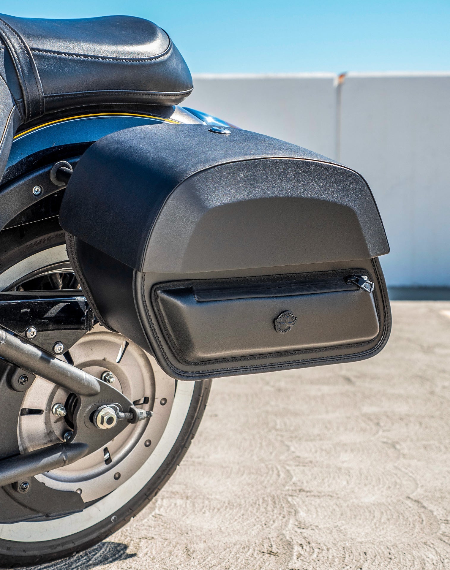 28L - Pantheon Medium Quick Mount Kawasaki Vulcan 900 Classic VN900 Motocicleta Alforjas