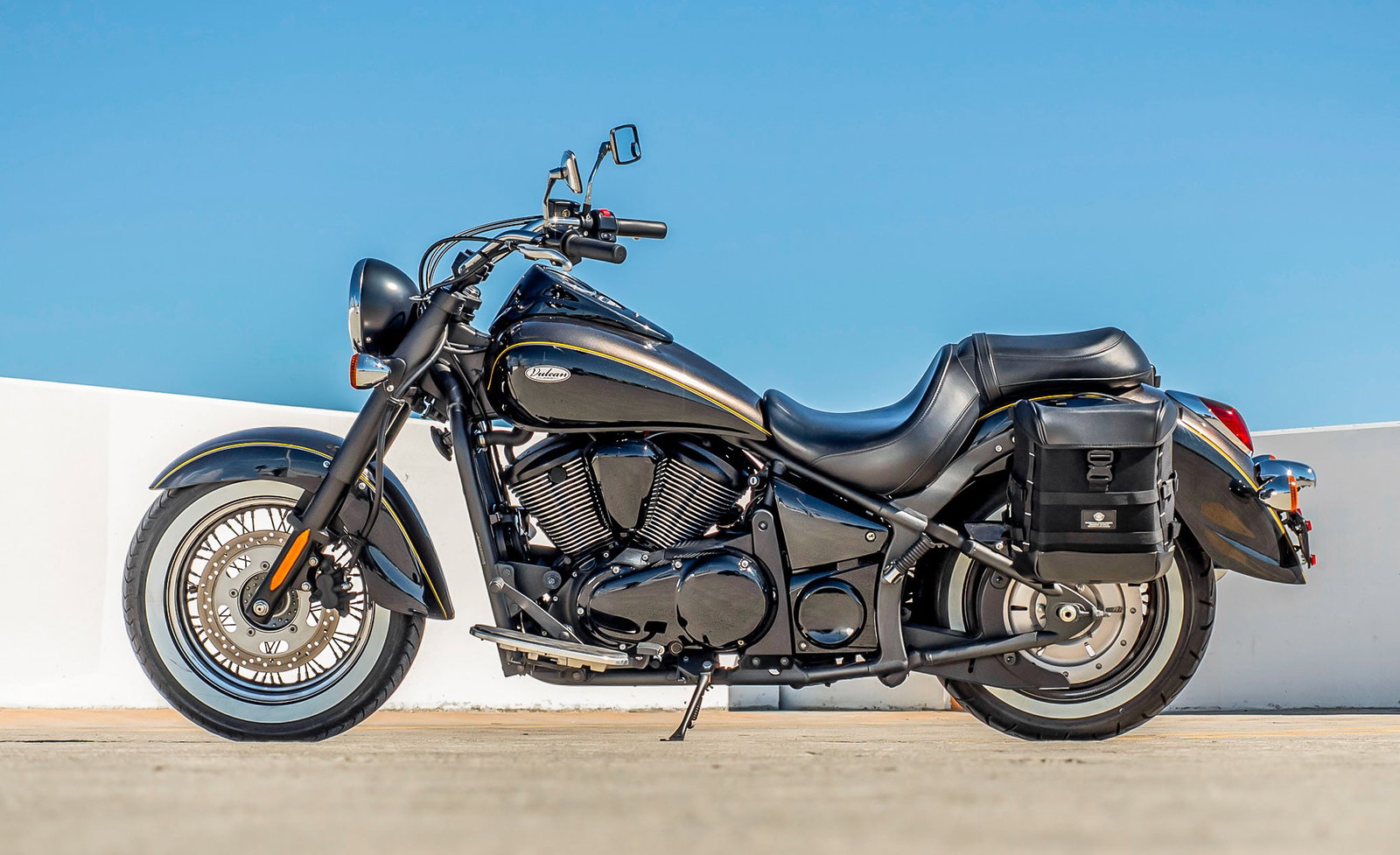 15L - Incognito Quick Mount Medium Kawasaki Vulcan 900 Classic VN900 Solo Alforja (Left Only)