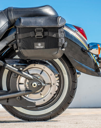 10L - Incognito Quick Mount Small Kawasaki Vulcan 900 Classic VN900 Solo Alforja (Left Only)
