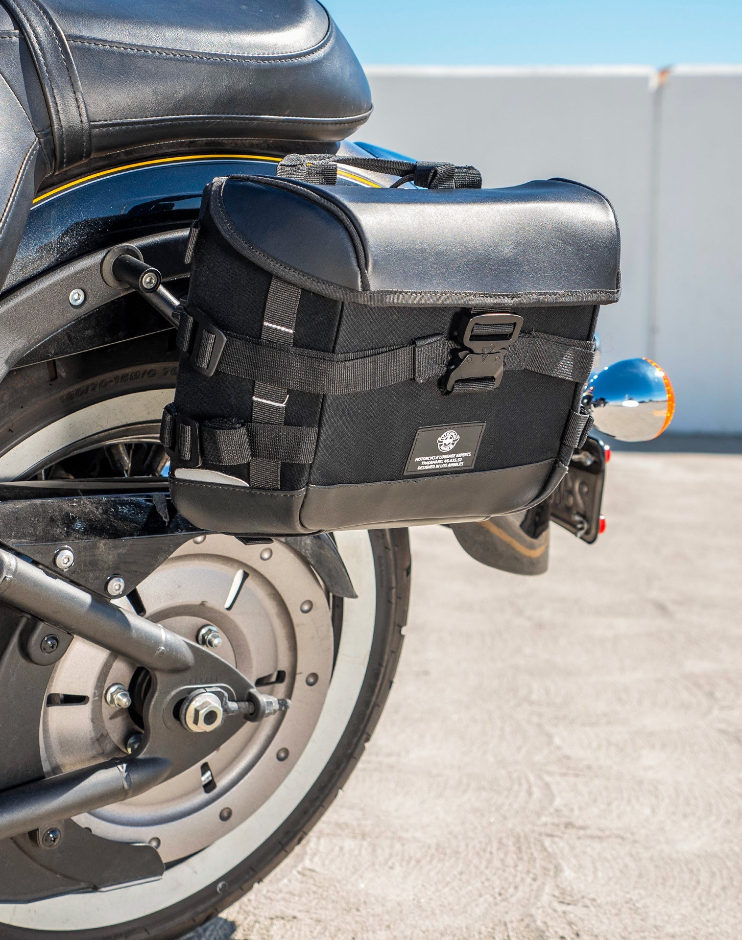 10L - Incognito Quick Mount Small Kawasaki Vulcan 900 Classic VN900 Solo Alforja (Left Only)